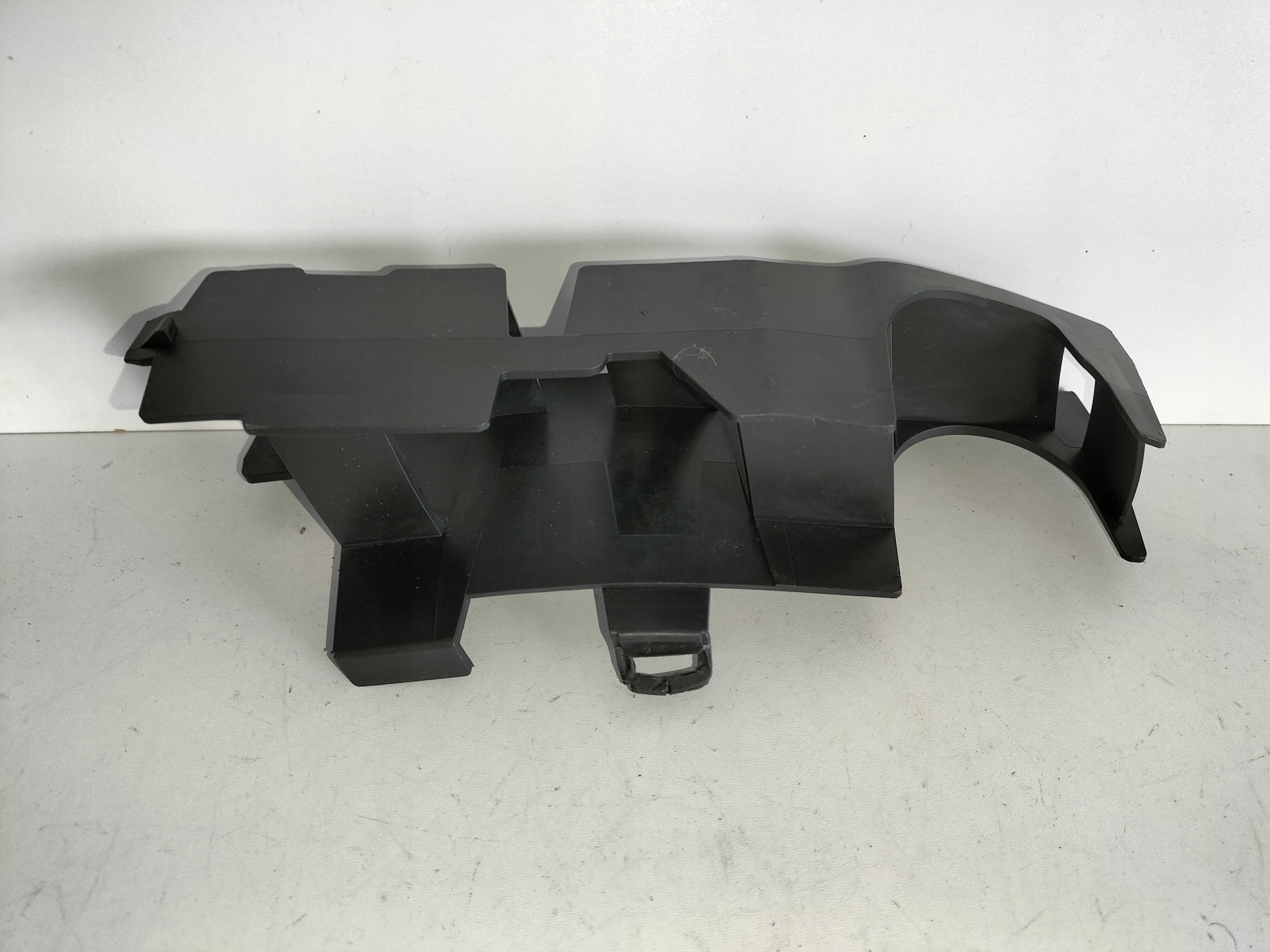 DRZIAK PREDNEHO NARAZNIKA PRAVY PEUGEOT 208 LIFT 15-