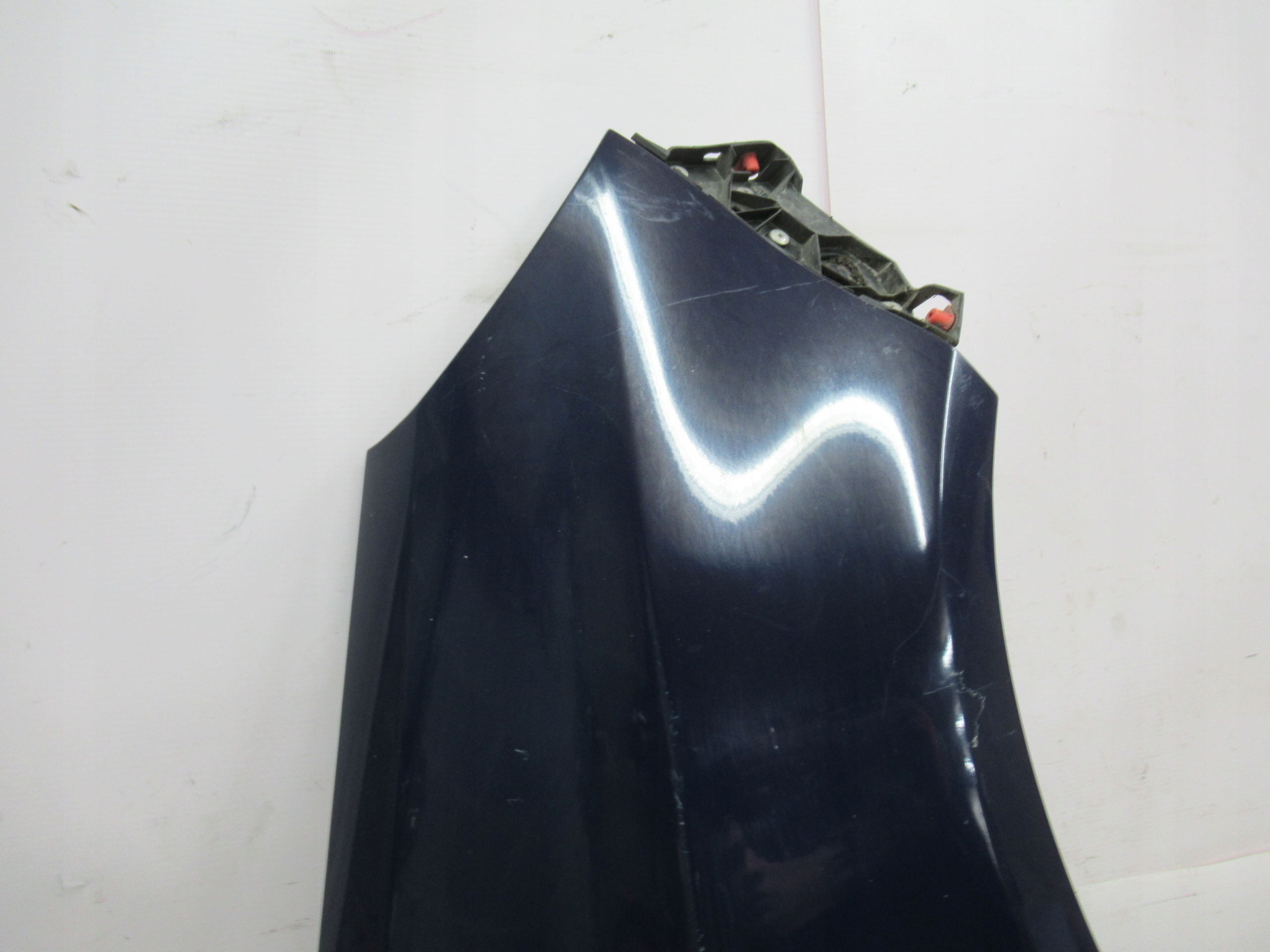 PRAVÝ PREDNÝ BLATNÍK OPEL CORSA D