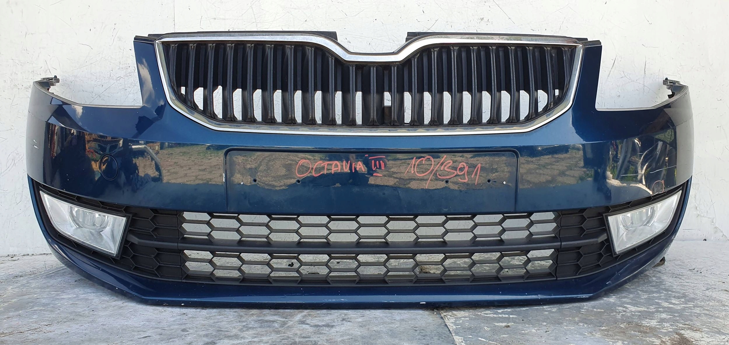 Skoda Octavia III 3 PREDNÝ NÁRAZNÍK 5E0807221