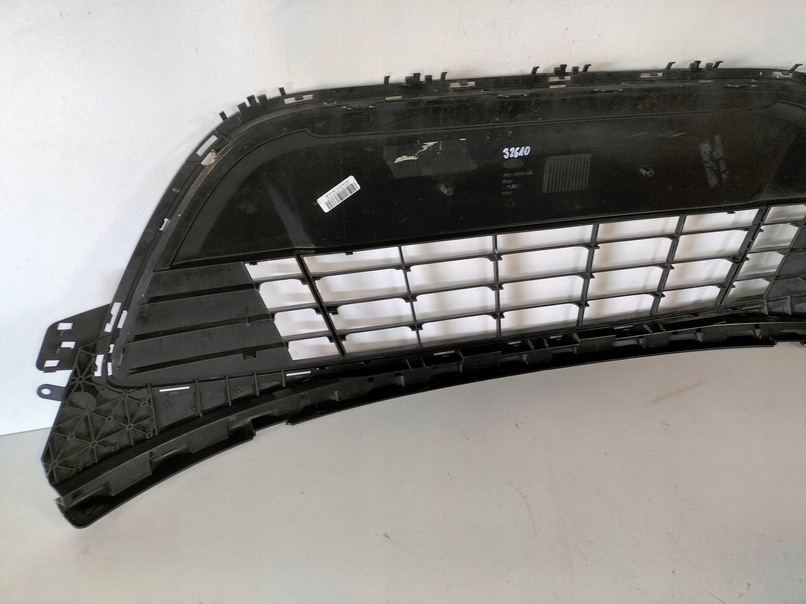 STREDOVÁ LIŠTA MRIEŽKA NÁRAZNÍKA FORD S-MAX LIFT 10-15 bez LISTY