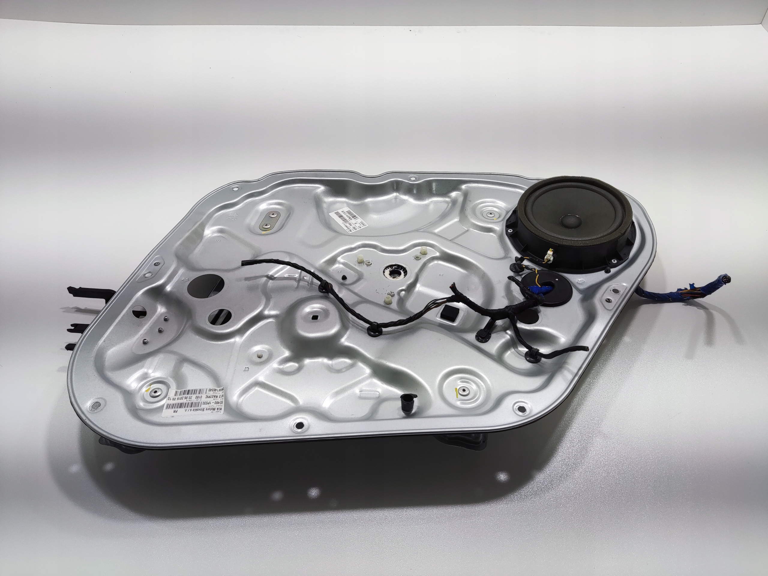 PRAVÝ PREDNÝ MECHANIZMUS SŤAHOVANIA OKNA KIA VENGA 82480-1P030 2014-2019 LIFT