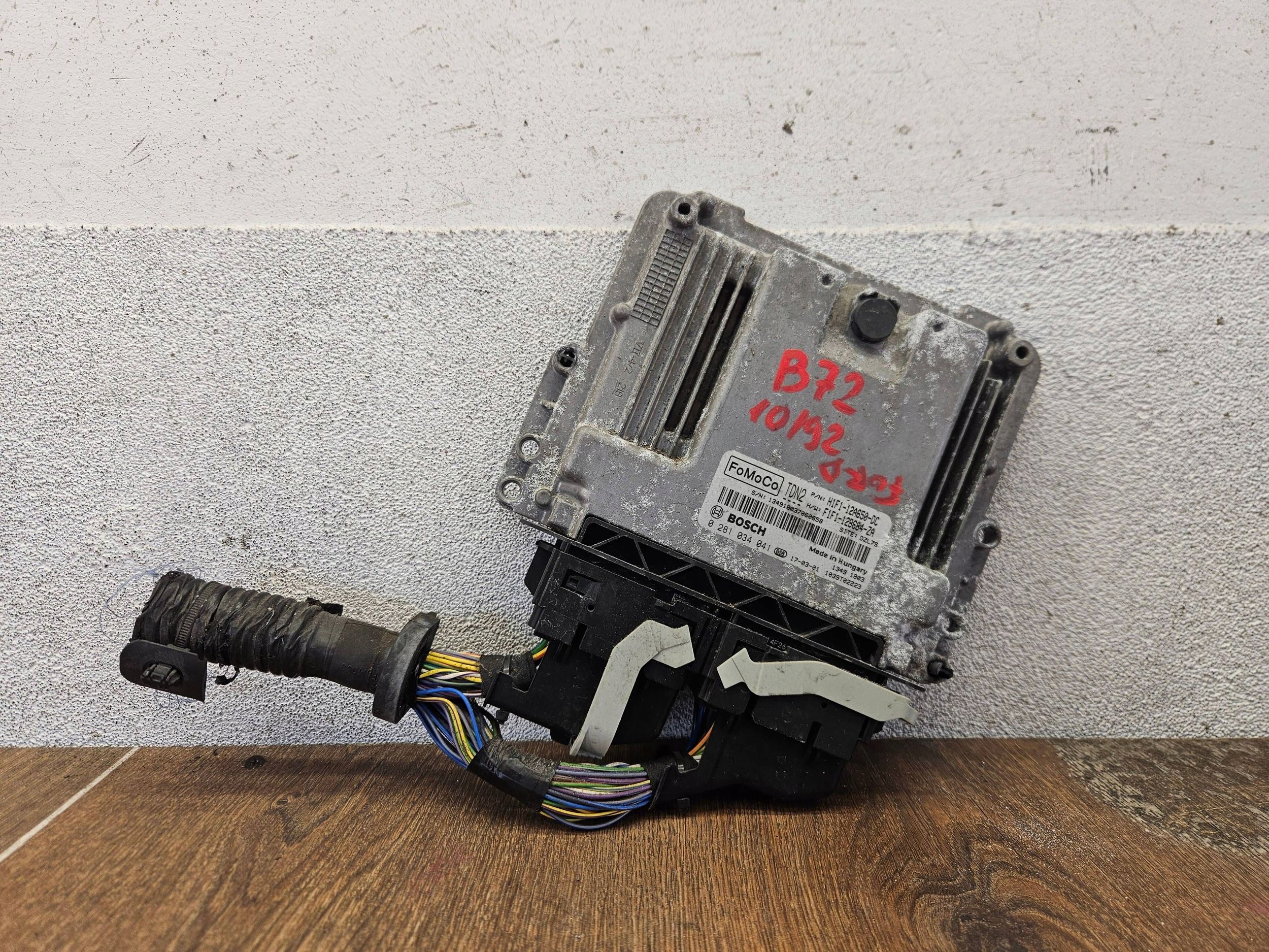 Ford Focus mk3 lift 1.5 tdci 0281034041 RIADIACA JEDNOTKA MOTORA