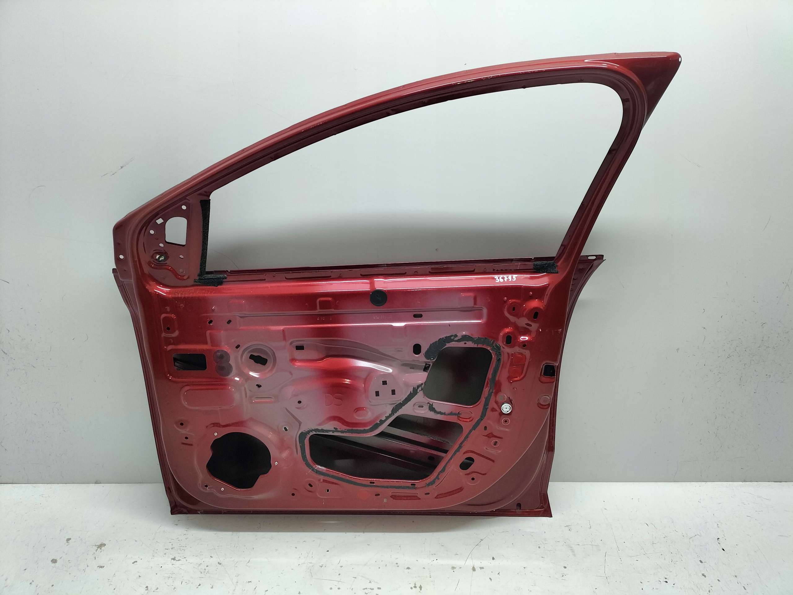 PRAVE PREDNE DVERE DACIA SANDERO III 20-