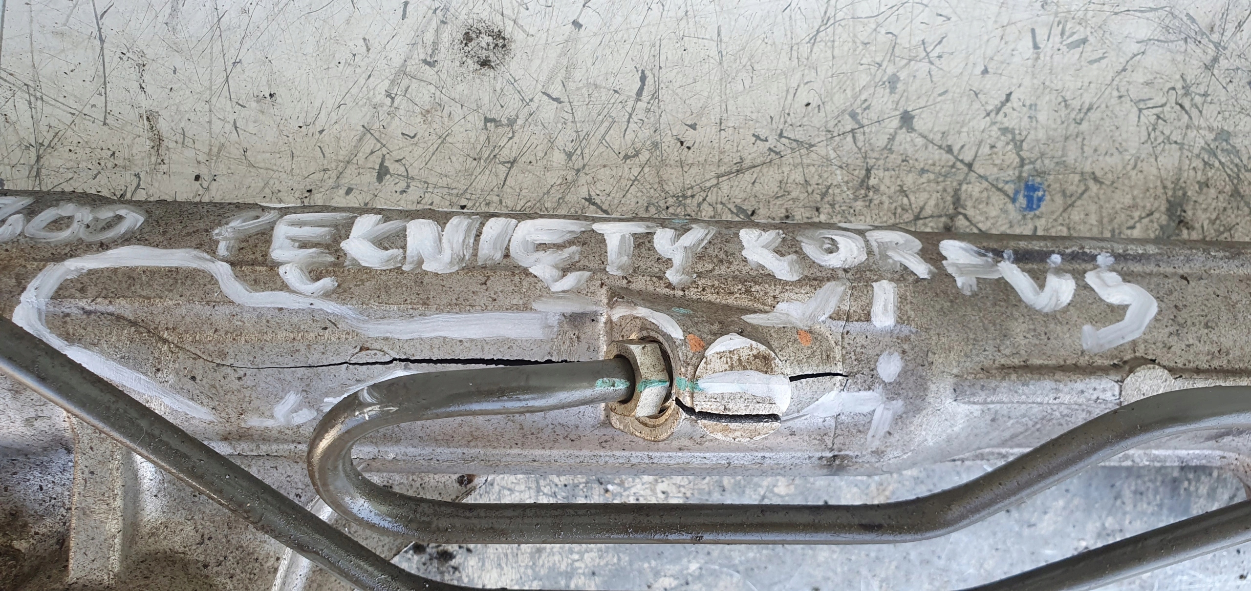 MITSHUBISHI L200 016- RIADENIE 6Y280291