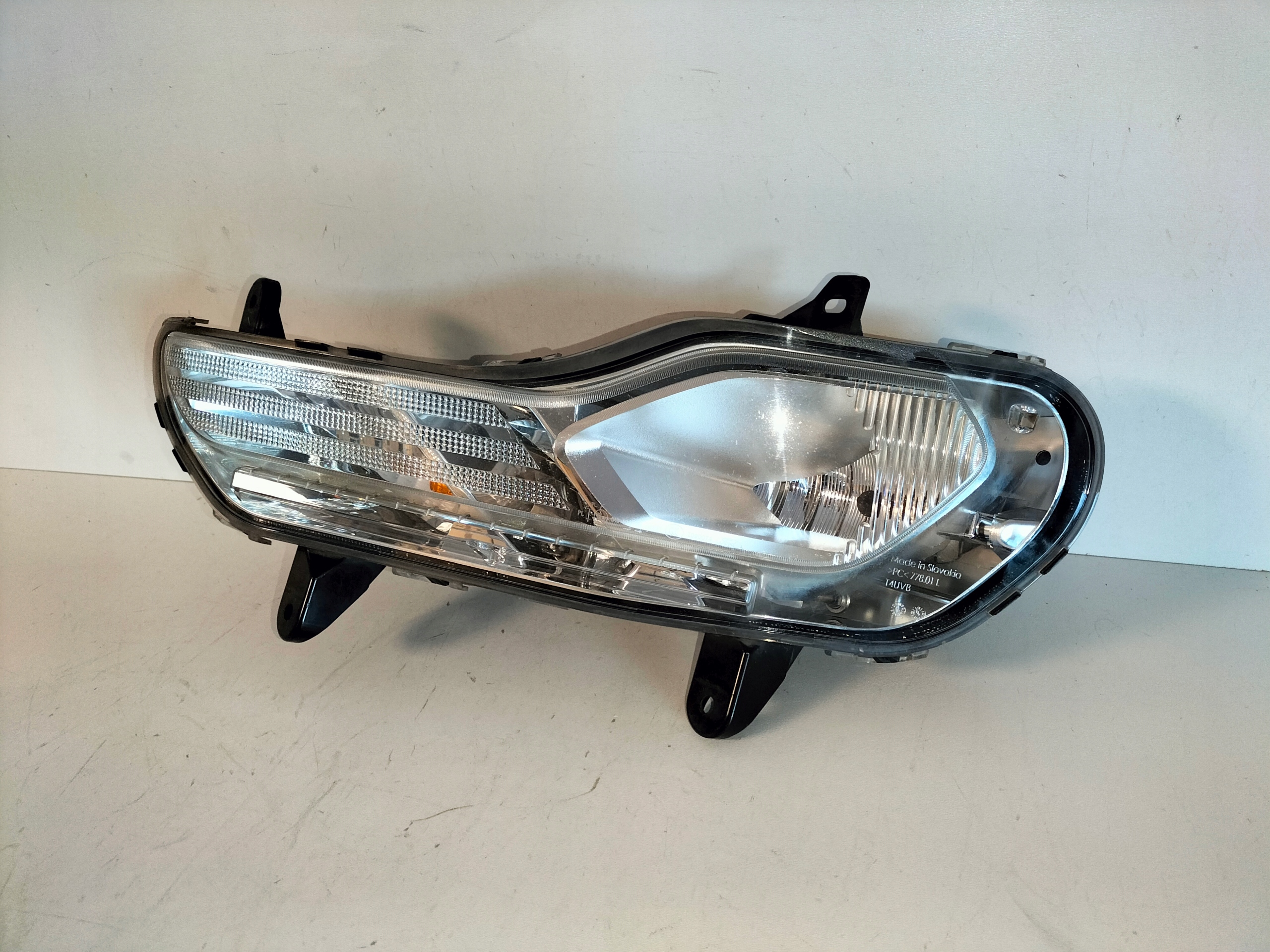 HMLOVKA SVETLO SMEROVKA LAVY FORD KUGA MK2 13-16 ESCAPE 12-16