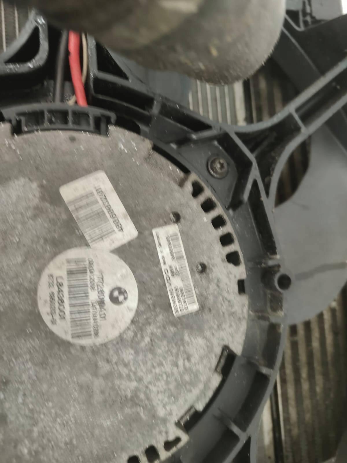 BMW e60 520d n47 oe 7726010401 CHLADICE VENTILATOR