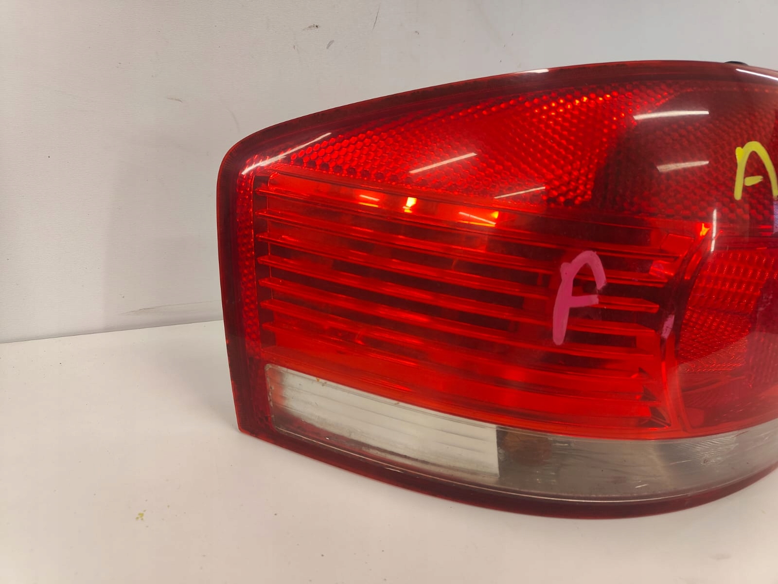 Audi a3 8p 04-08 3DVER PRAVE ZADNE SVETLO ZADNA