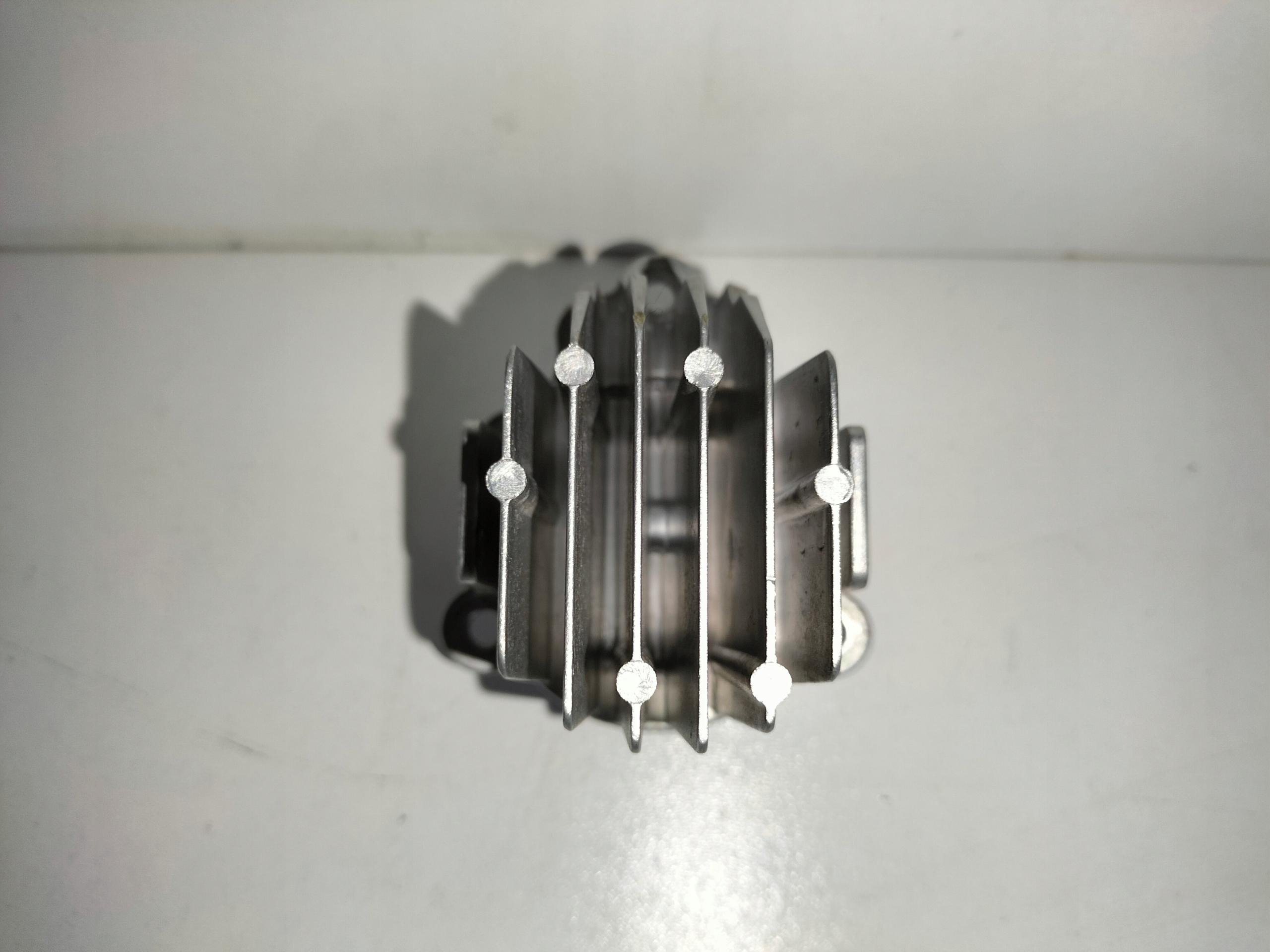 MENIČ NAPÄTIA MODUL LED VW SKODA 1420000690