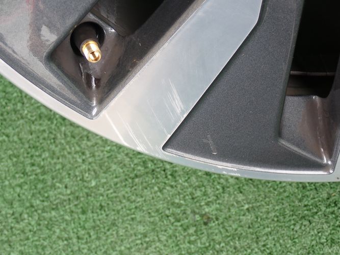 AUDI A6 C8 8Jx18 ET39 5×112 HLINIKOVY DISK ELEKTRON