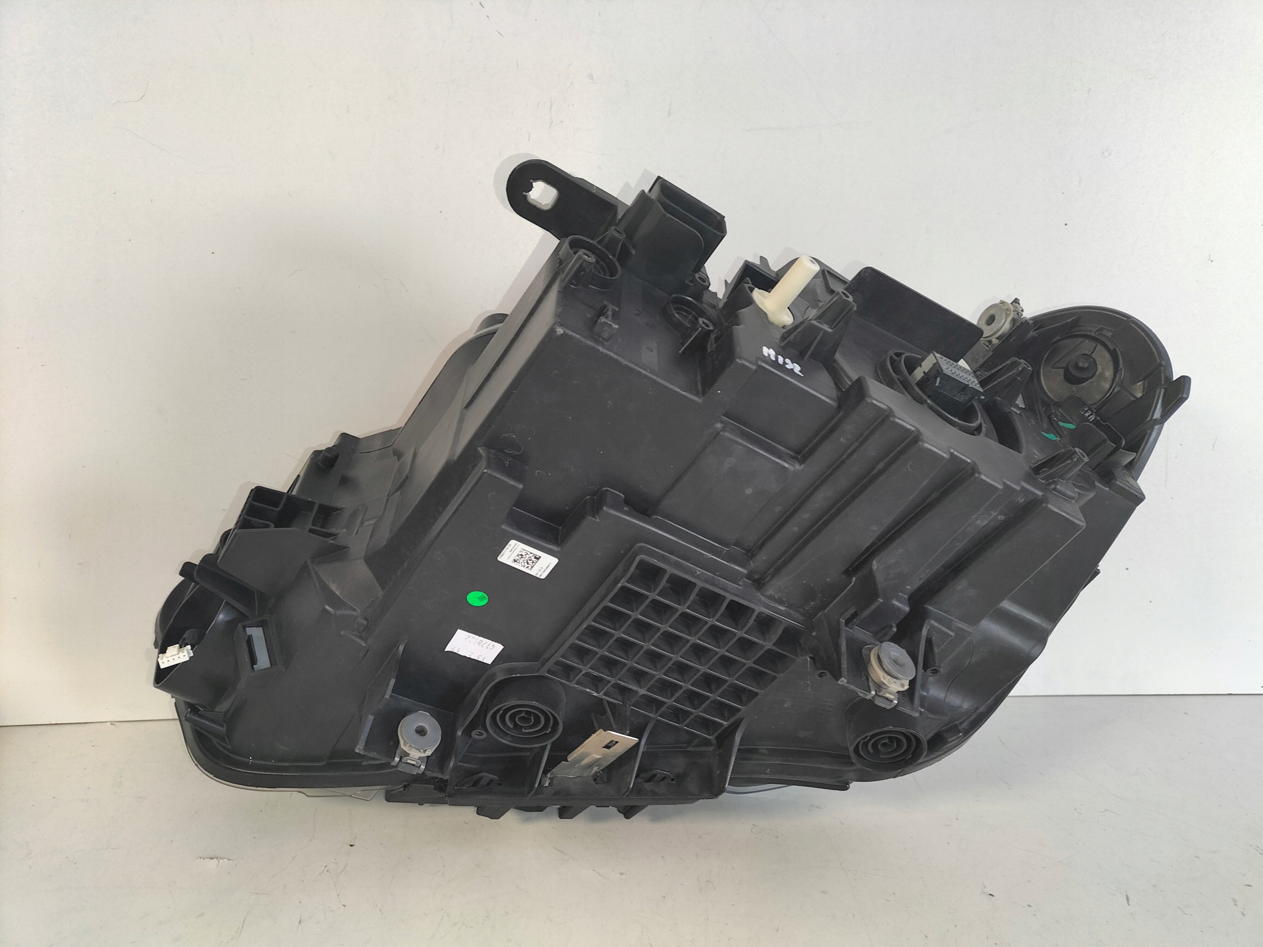 PREDNÉ SVETLO PREDNÝ SVETLOa BMW X1 F48 15-19 FULL LED