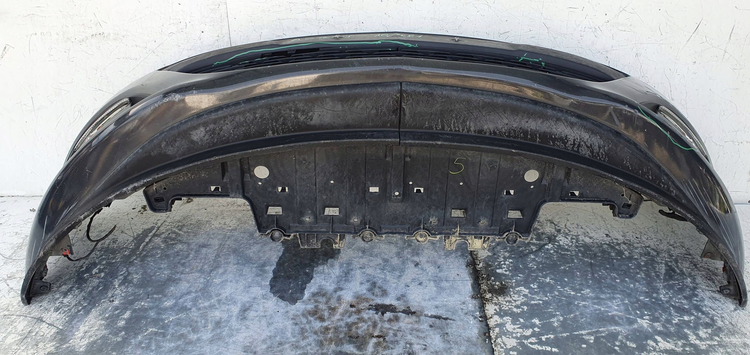 Opel Astra J lift PREDNÝ NÁRAZNÍK 13368660