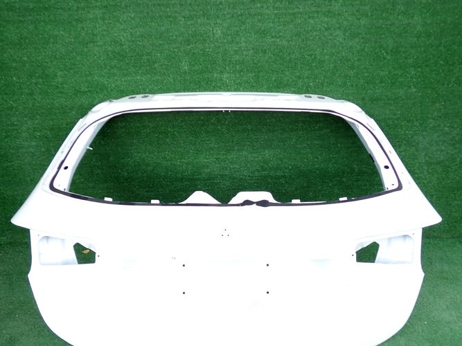 MERCEDES W247 247 B-KLASA 18- ZADNÁ KAPOTA