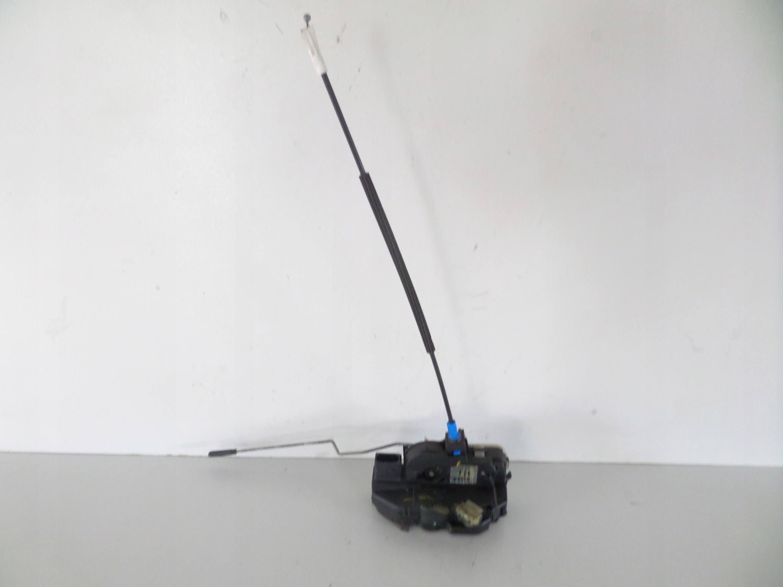 ZAMOK PRAVYCH PREDNYCH DVERI OPEL ASTRA IV J 09-
