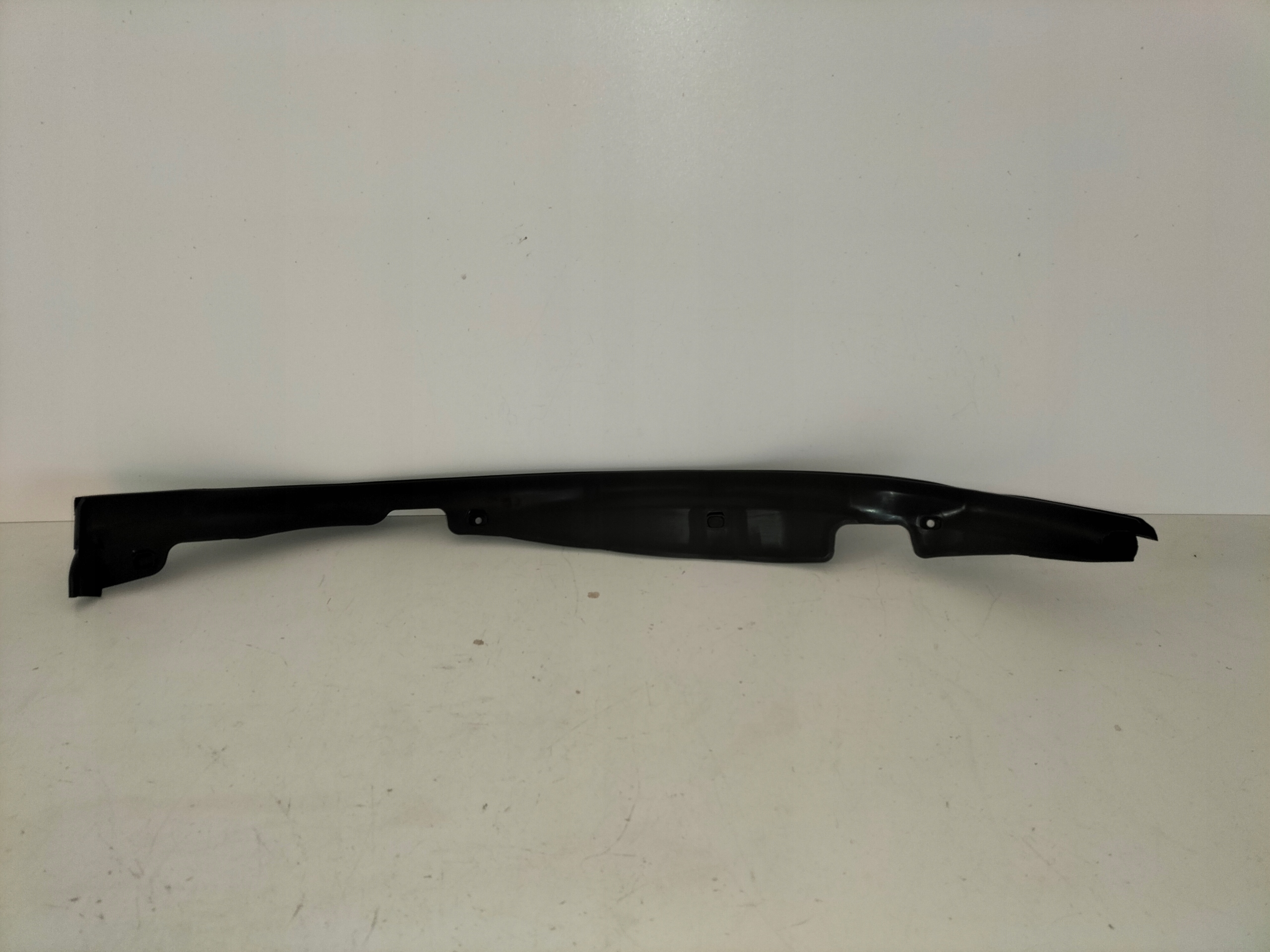 TESNIACA GUMA ZADNYCH DVERÍch tył PRAVÝch BMW X1 F48 F49 15-