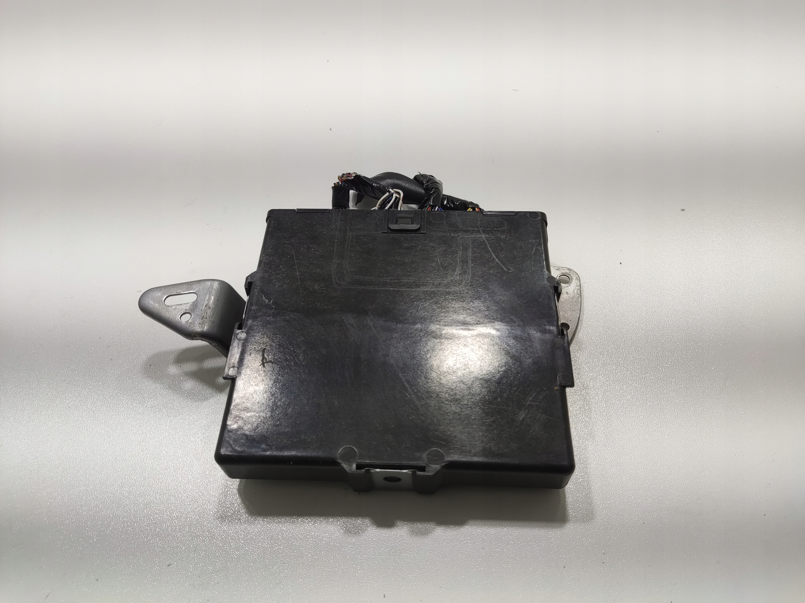 MODUL RIADIACA JEDNOTKA ZARADZANIA ENERGIĄ TOYOTA YARIS III 14-17 LIFT 89681-0D090