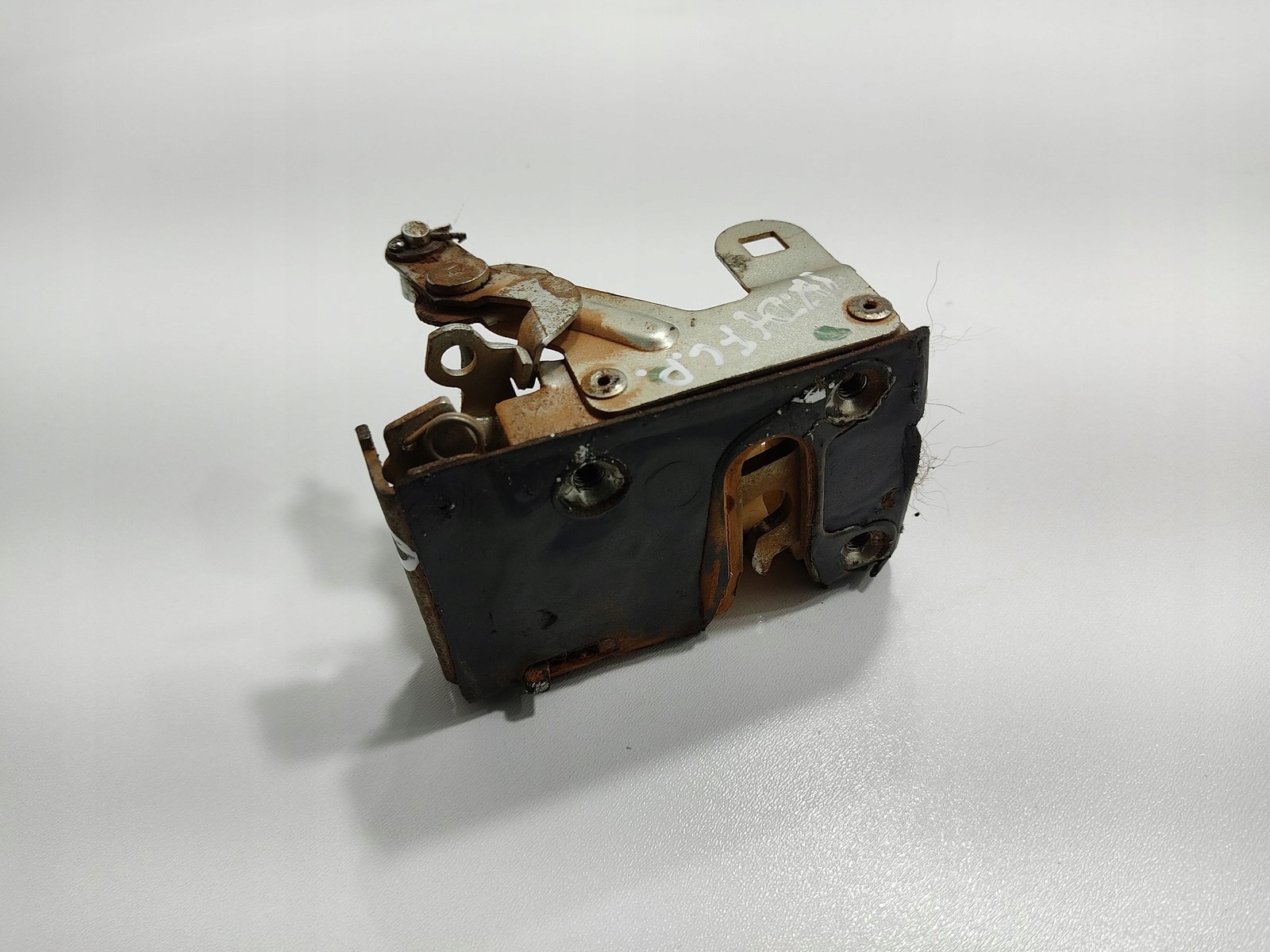 ZAMOK PRAVYCH PREDNYCH DVERI LAND ROVER DEFENDER 1999-2014 EUROPA