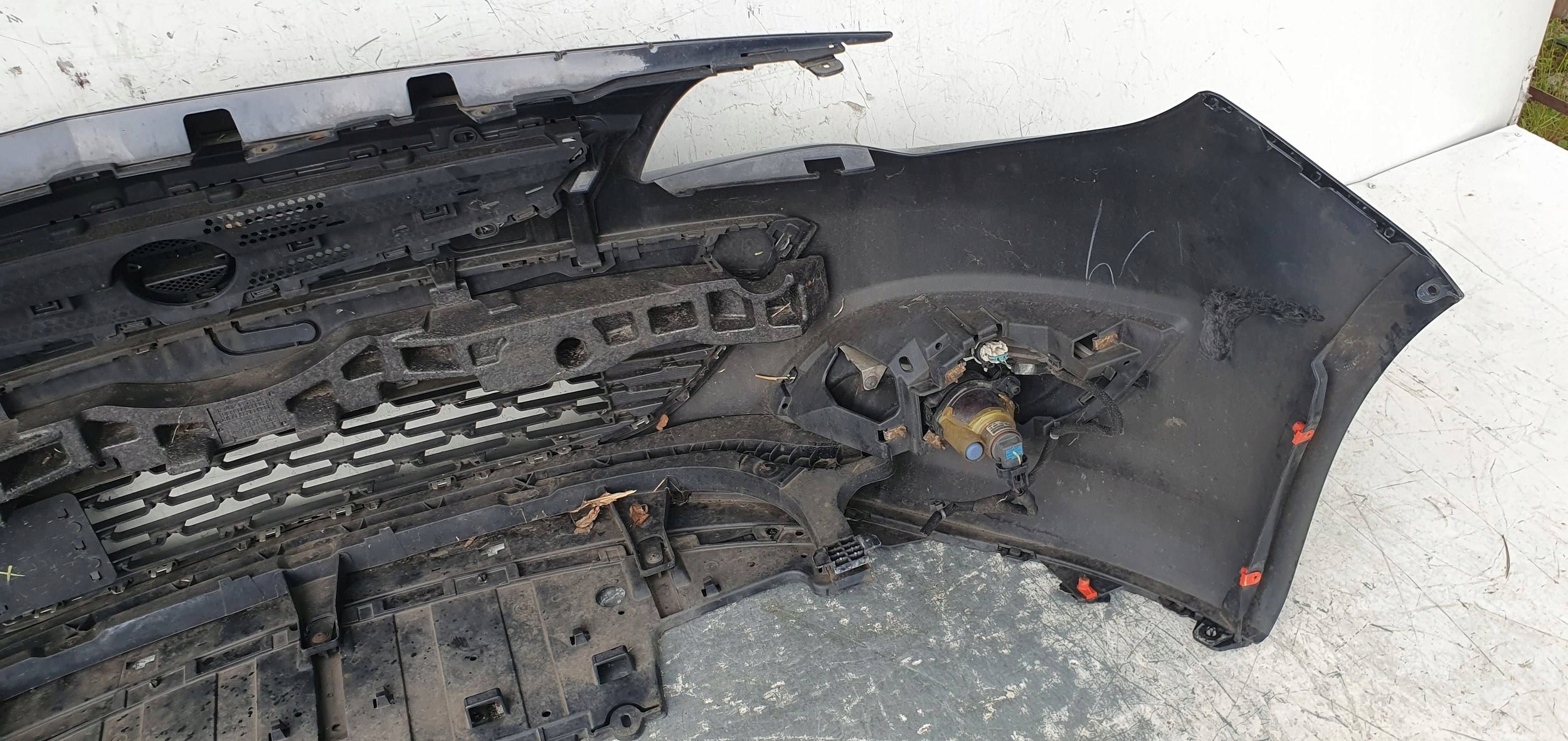 Opel Astra J LIFT PREDNÝ NÁRAZNÍK 13368660