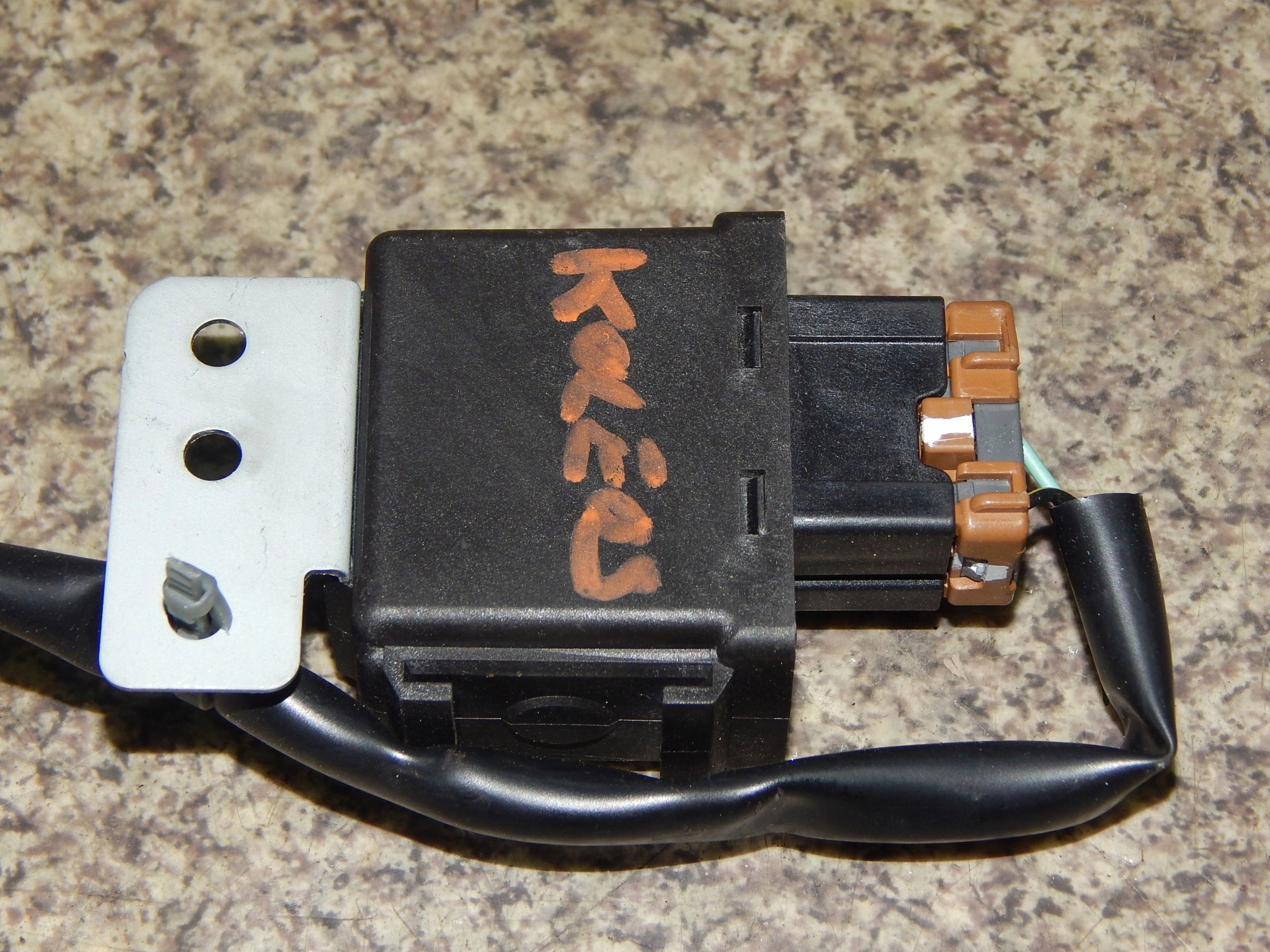 renault koleos 2.0 dci MODUL immo 28591 2F000