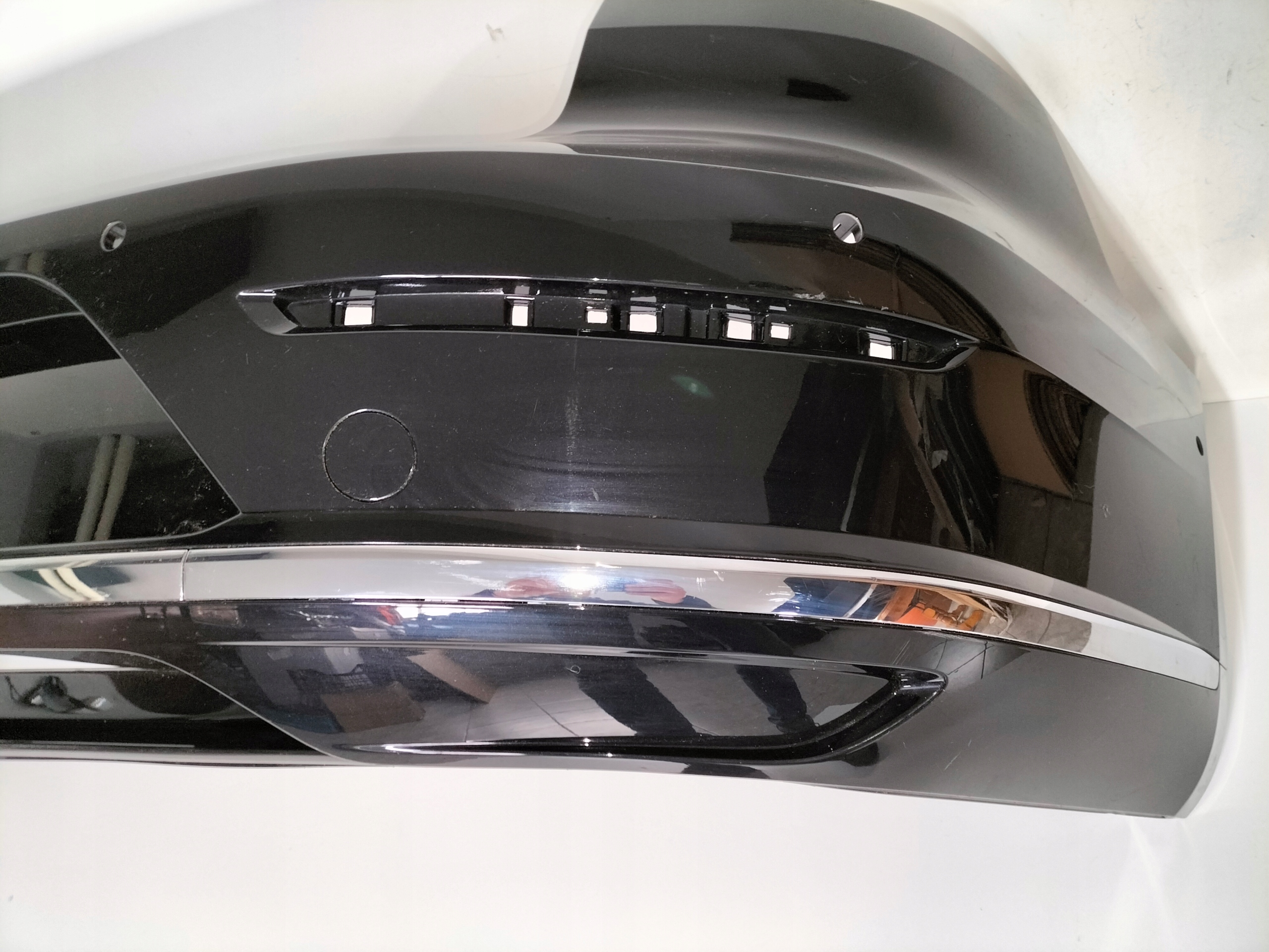 ZADNÝ NÁRAZNÍK VW ARTEON 3G8 17-