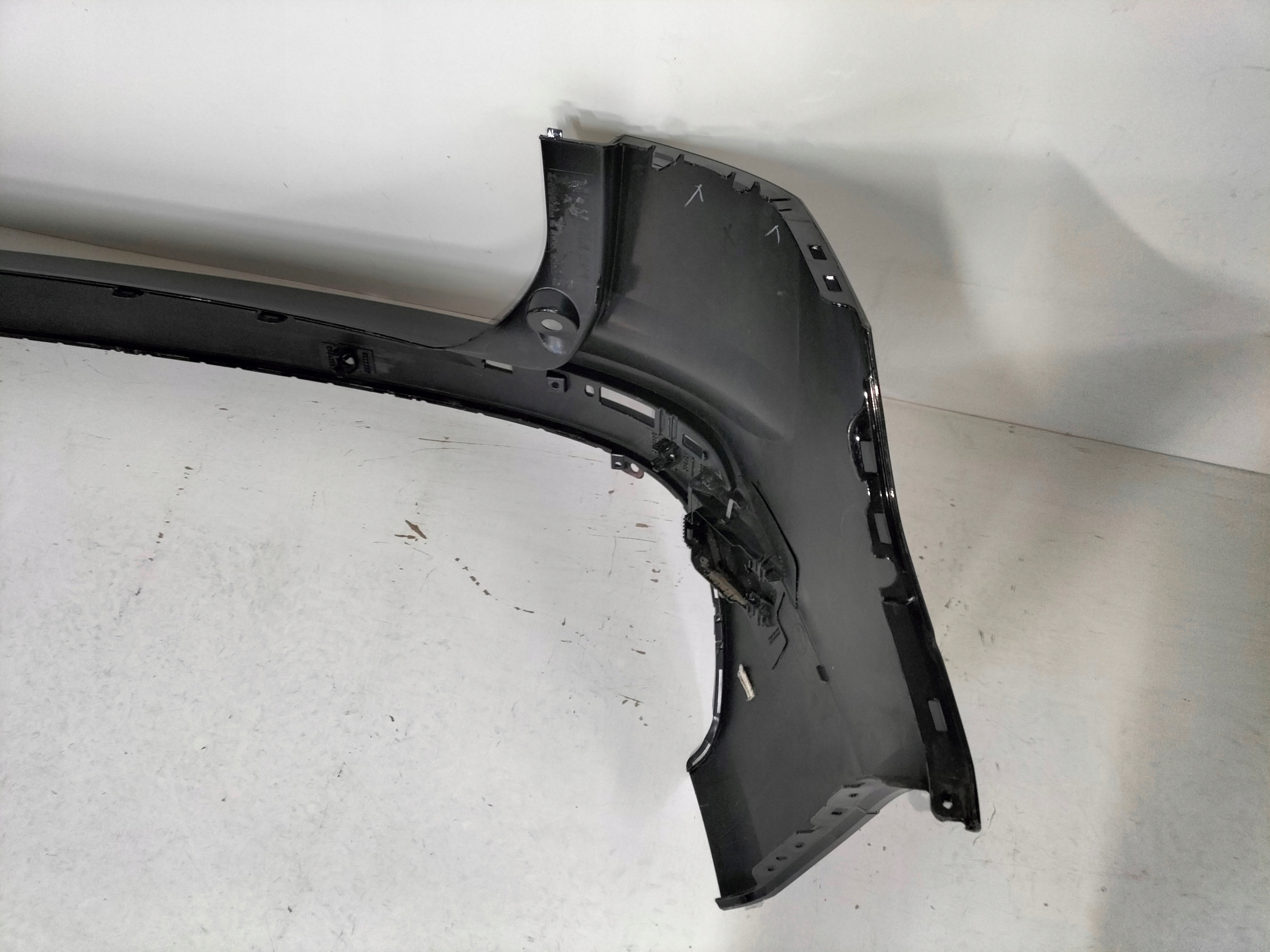 ZADNÝ NÁRAZNÍK VOLVO XC60 II 17-