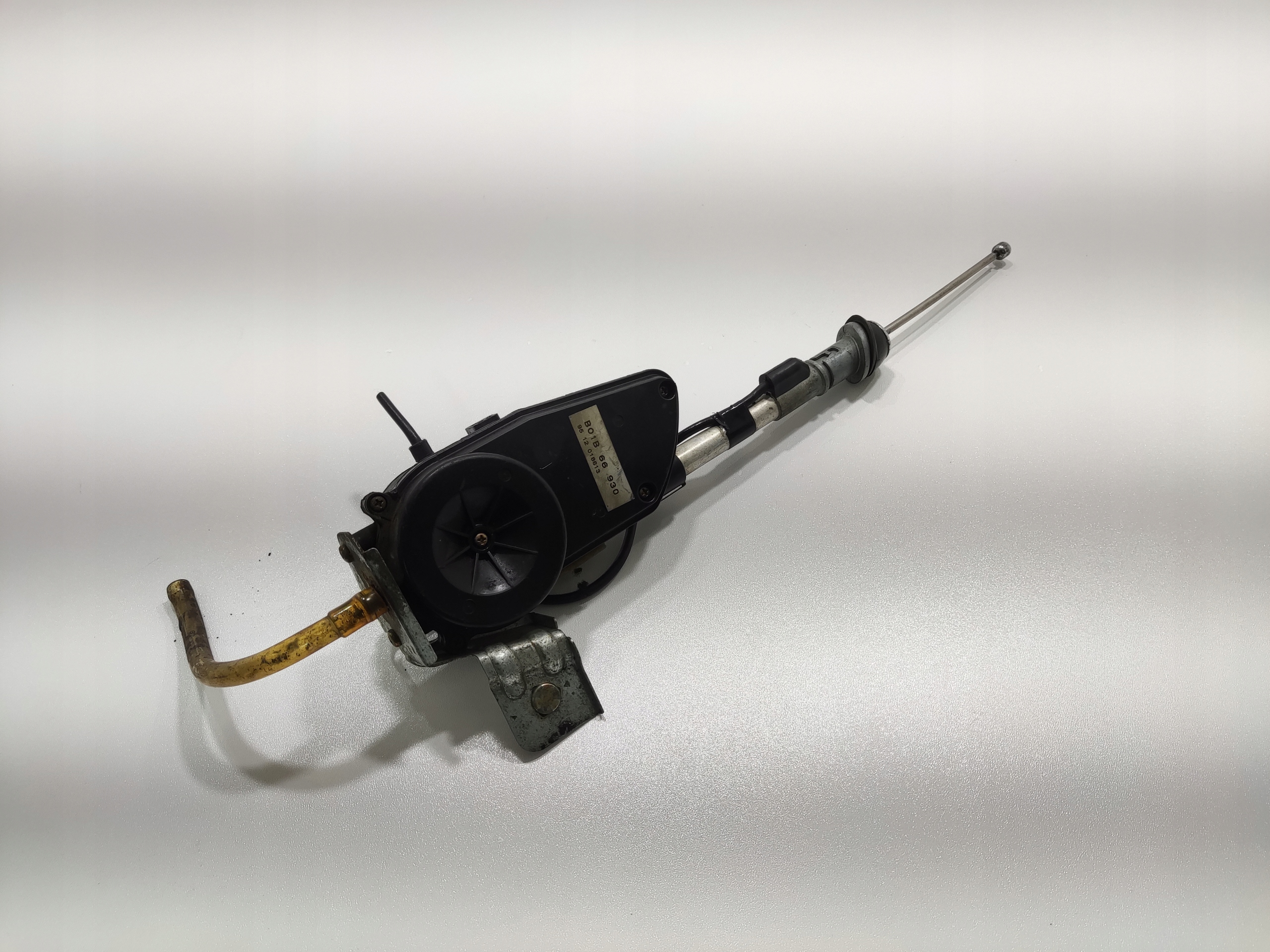 ANTENA RADIA ELEKTRICKE B01B66930 MAZDA 323F BA 1994-1998