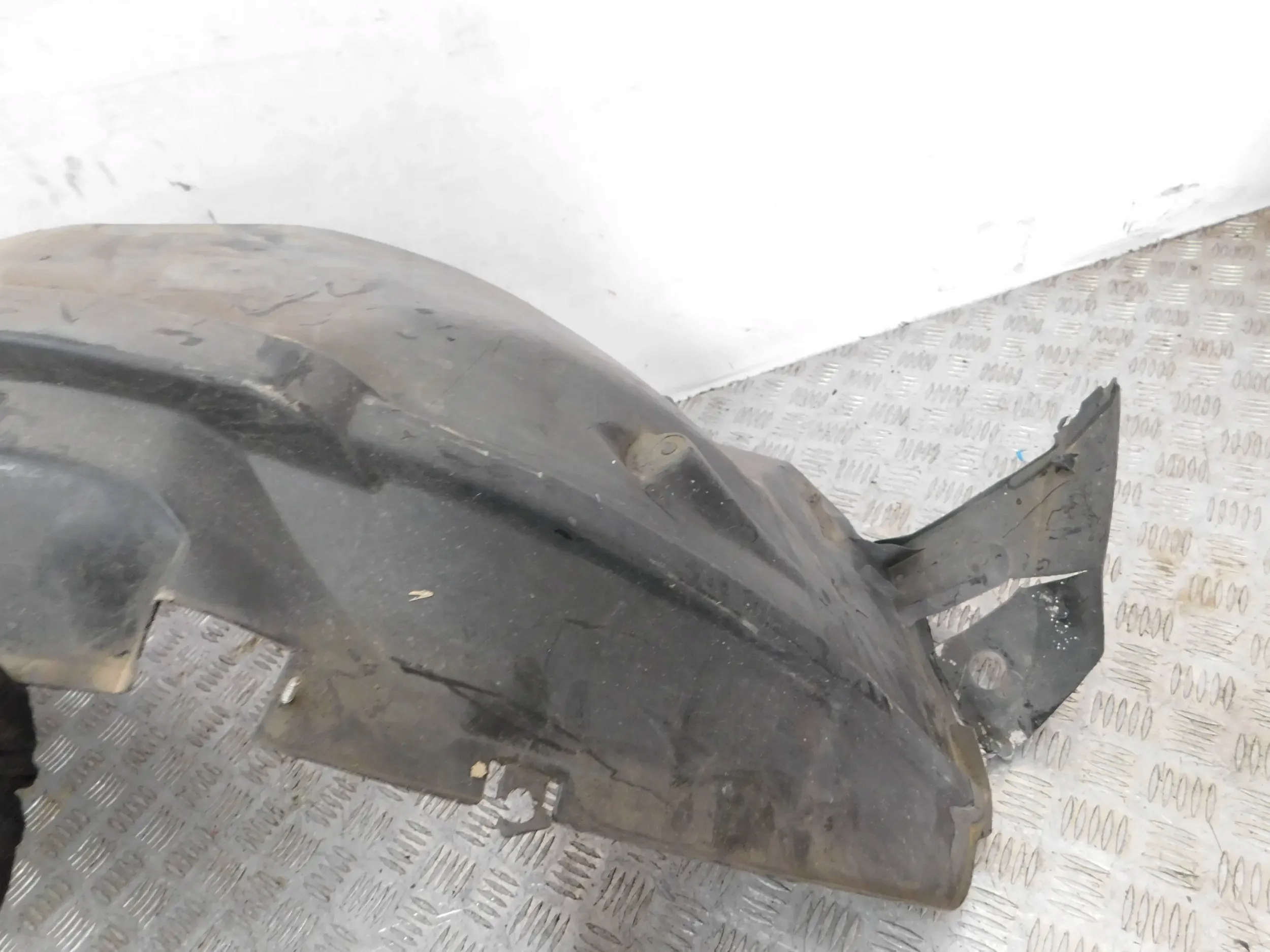 PRAVY PREDNY PODBLATNIK FIAT SEDICI