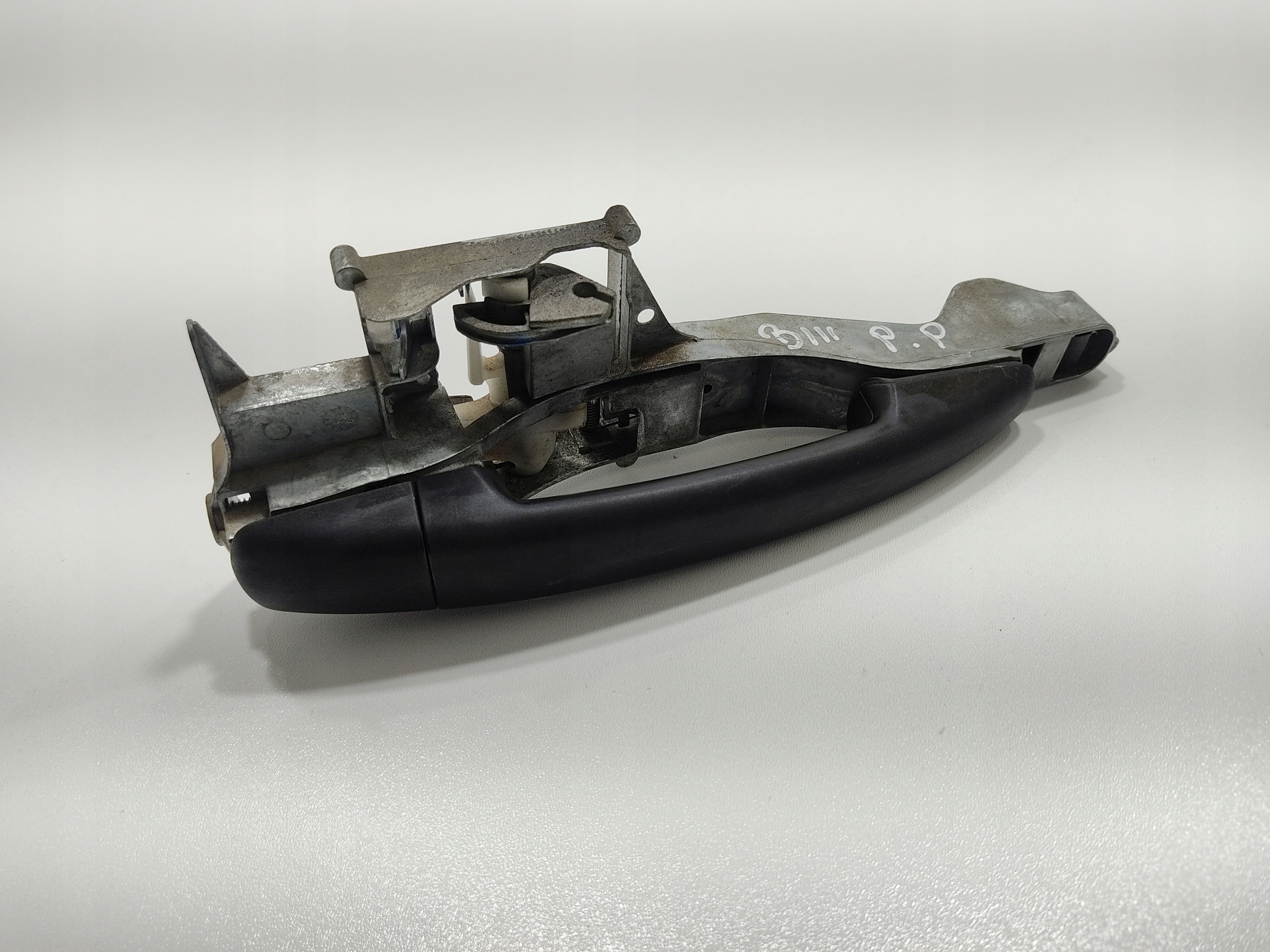 KLUČKA ĽAVÝCH PREDNÝCH DVERÍ BERLINGO III 08-