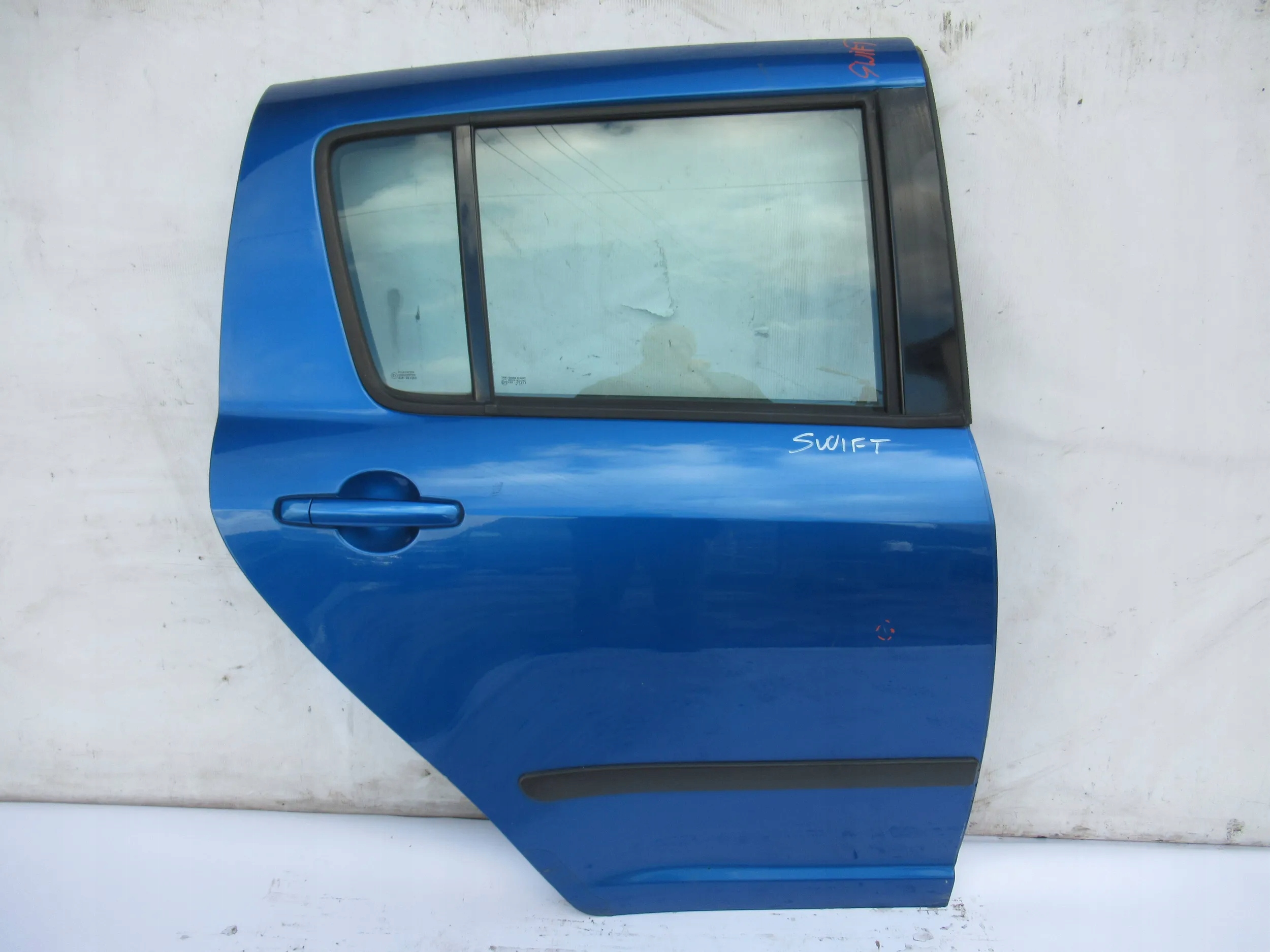 PRAVE ZADNE DVERE Suzuki Swift MK6