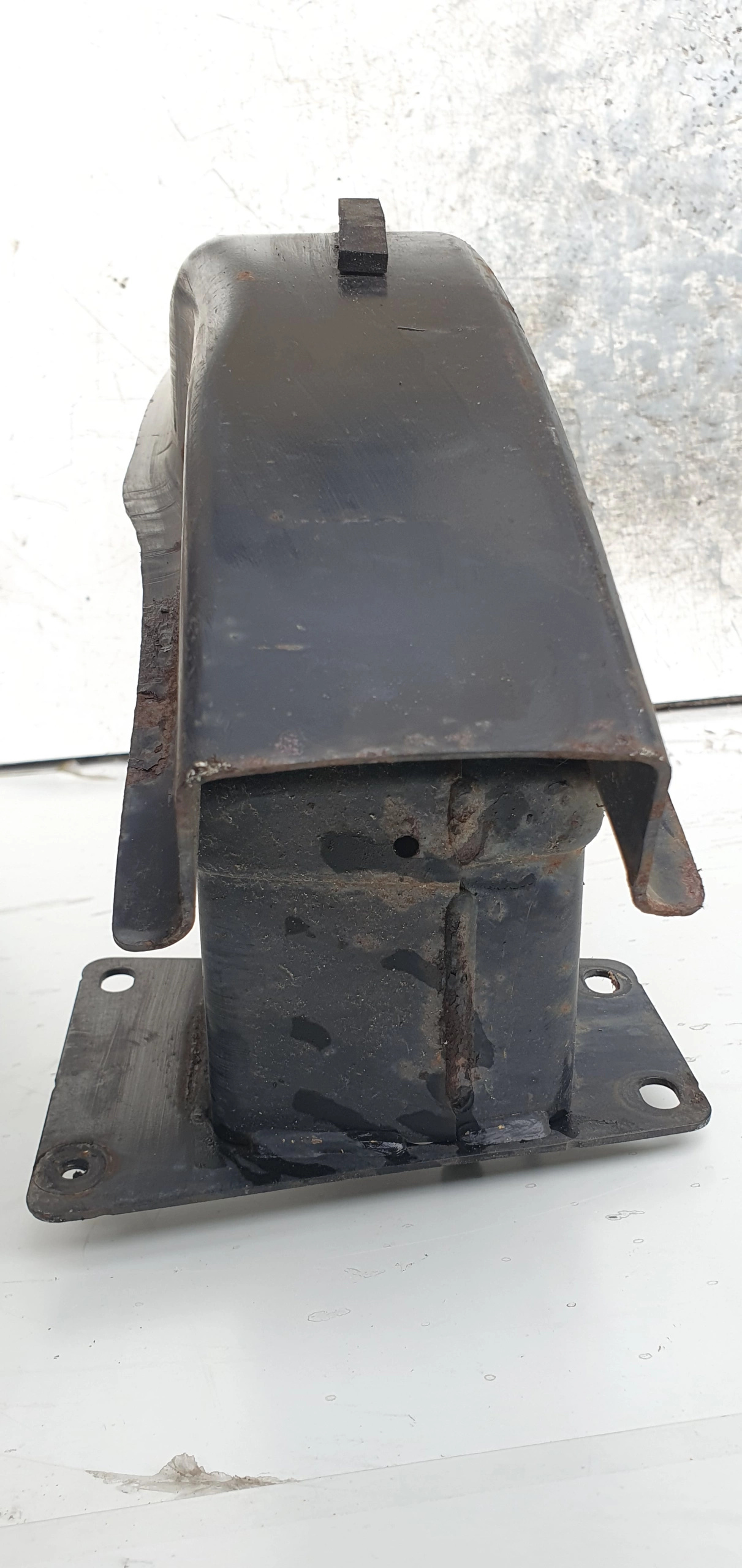 VW BEETLE VÝSTUHA ZADNÉHO NÁRAZNÍKA 5C5807305