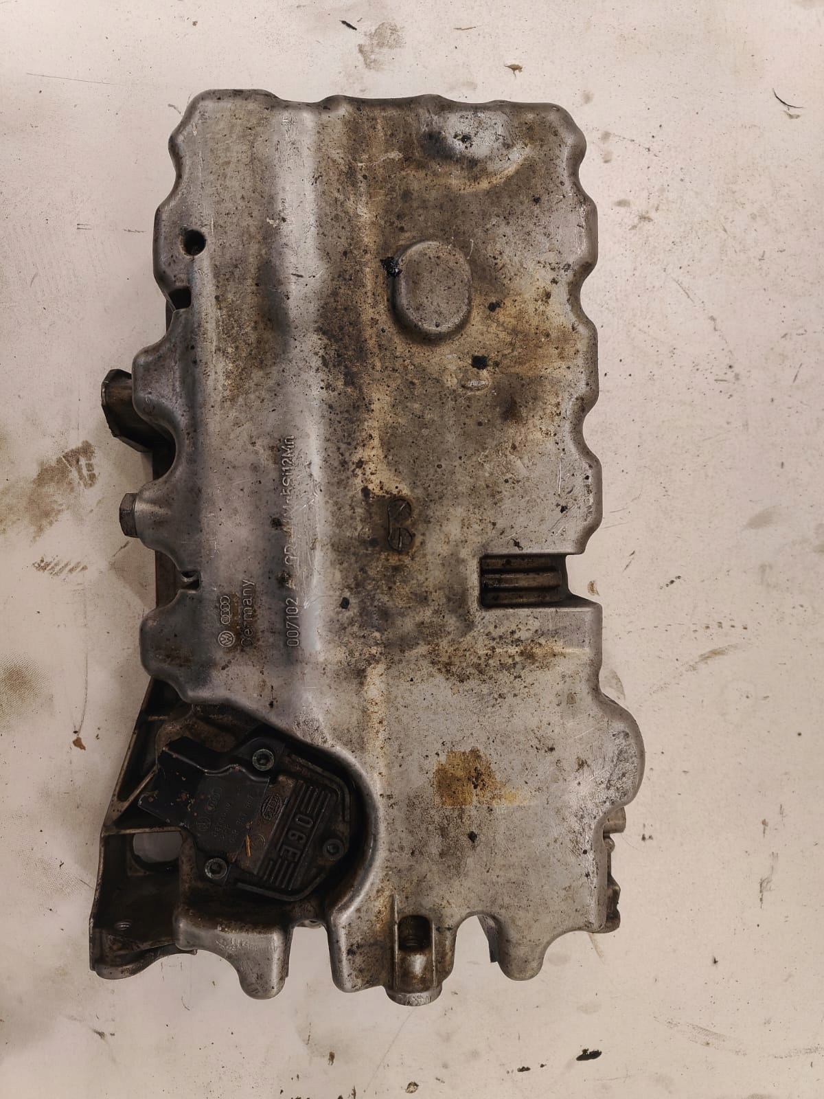 Volkswagen audi OLEJOVA VANA 06F103603B 2.0 tfsi bwa axx