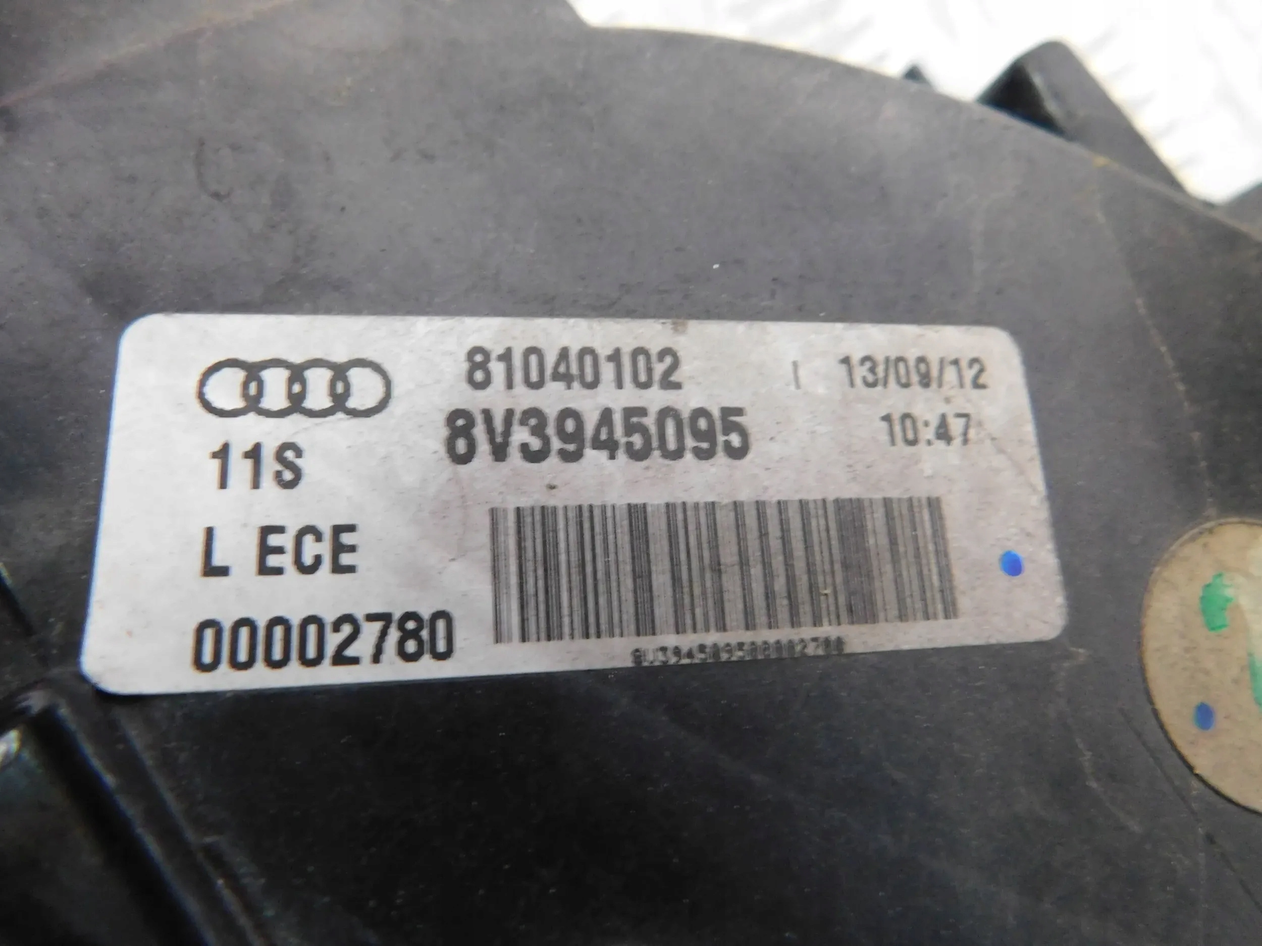 LAVE ZADNE SVETLO AUDI A3 8V 3D 8V3945095