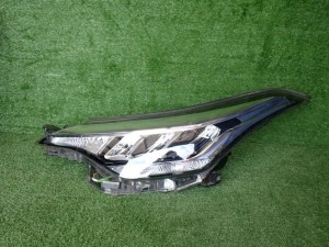 TOYOTA C-HR CHR FULL LED LIFT 20- LAVE PREDNE SVETLO TOYOTA C-HR CHR FULL LED LIFT 20- LAVE PREDNE SVETLO