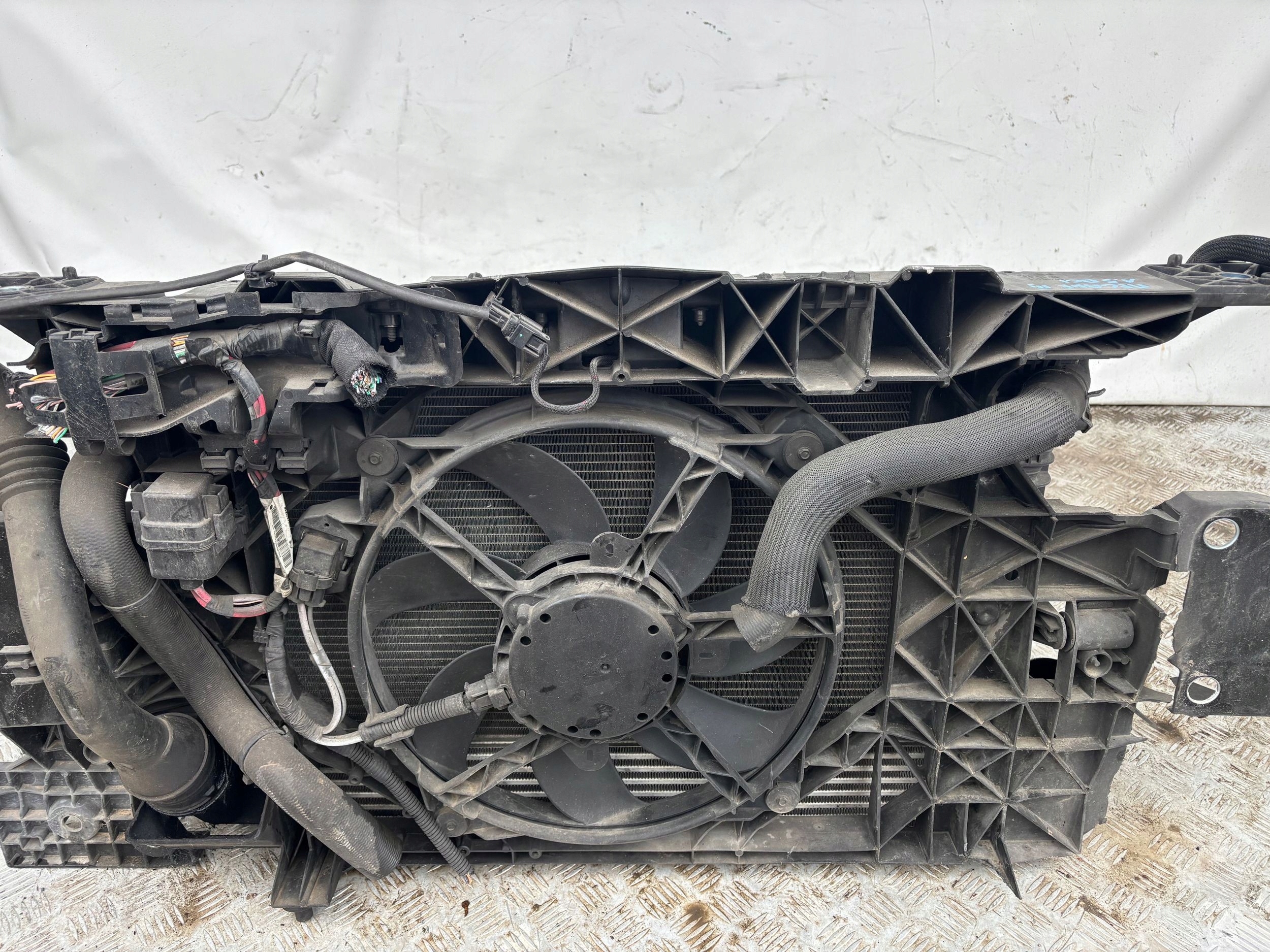 PREDNÉ PÁS VENTILATOR, CHLADIČE RENAULT MEGANE III 1.5 DCI
