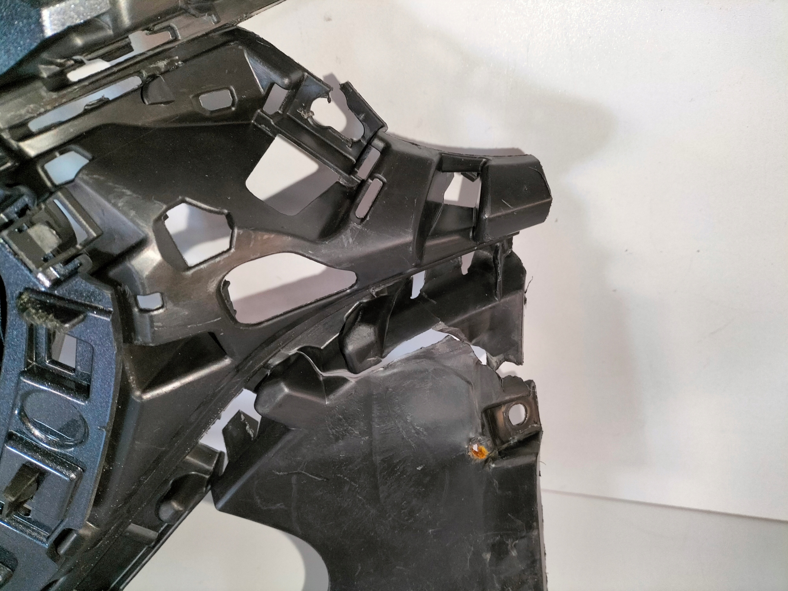 MRIEZKA LISTA MAZDA 6 GJ LIFT 18-