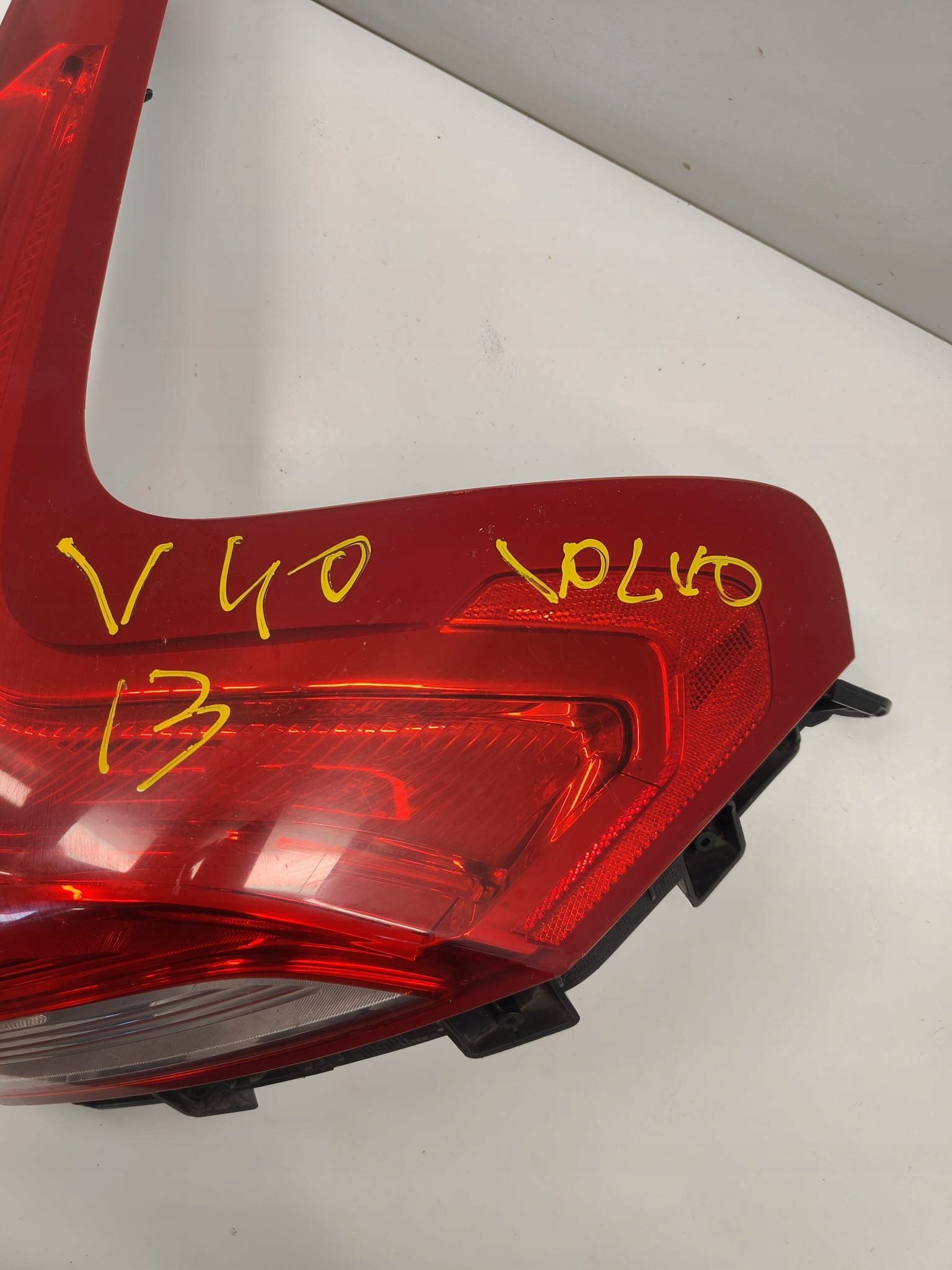 Volvo v40 II 12-17 31395479 PRAVE ZADNE SVETLO