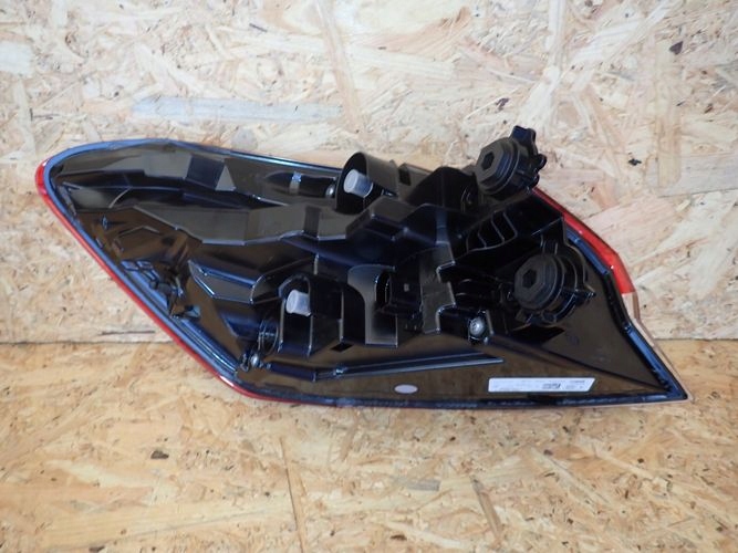 AUDI Q4 E-TRON LED PRAVE ZADNE SVETLO 89A945070