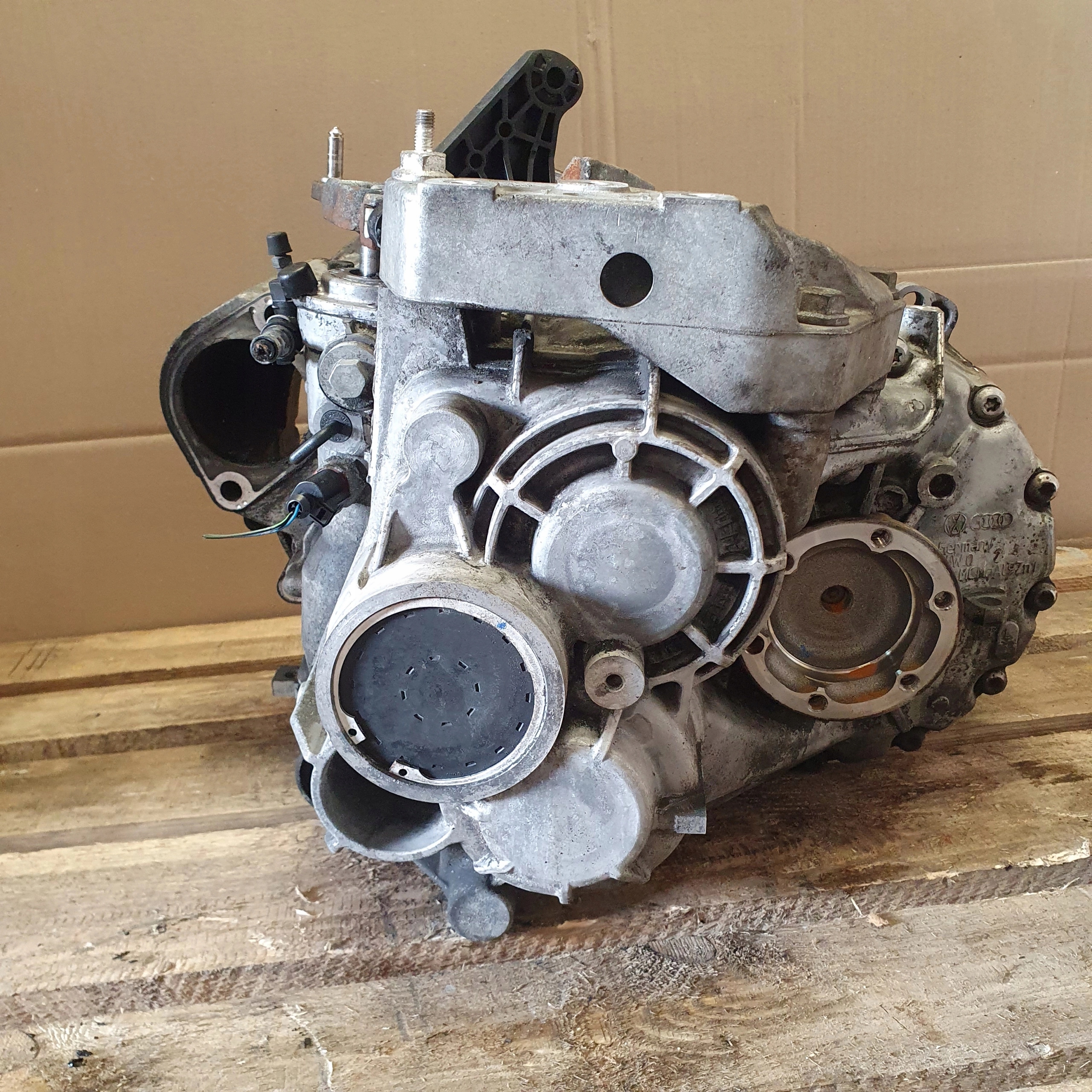 VW SCIROCCO GOLF VI 2.0 FSI PREVODOVKA KNU