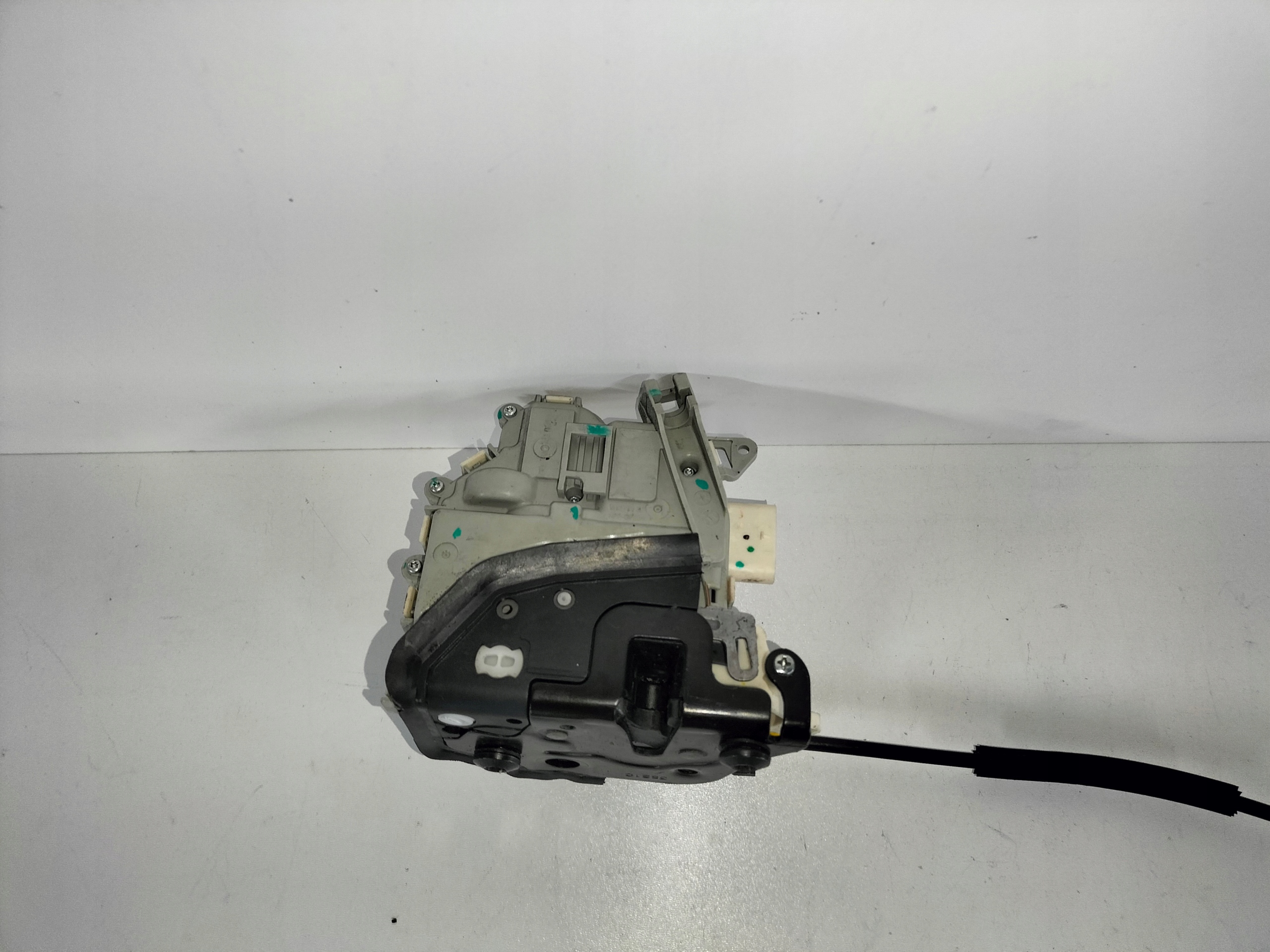 ZAMOK LAVYCH PREDNYCH DVERI AUDI A1 10- A4 B8 07- A6 C7