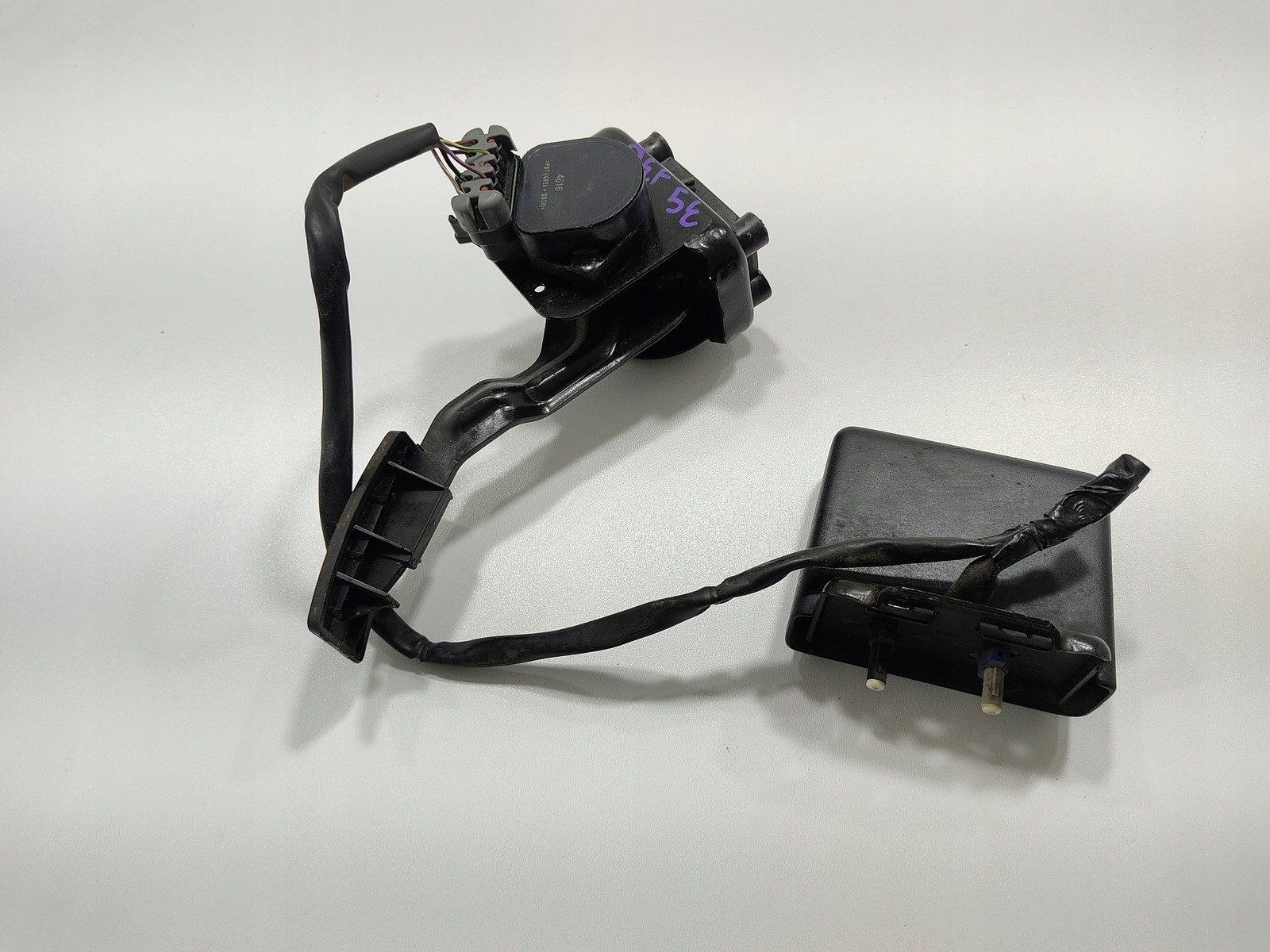 PLYNOVY PEDAL LAND ROVER DEFENDER 2.2 2.4 TDCI 7H12-7R562-AA 2007-2014