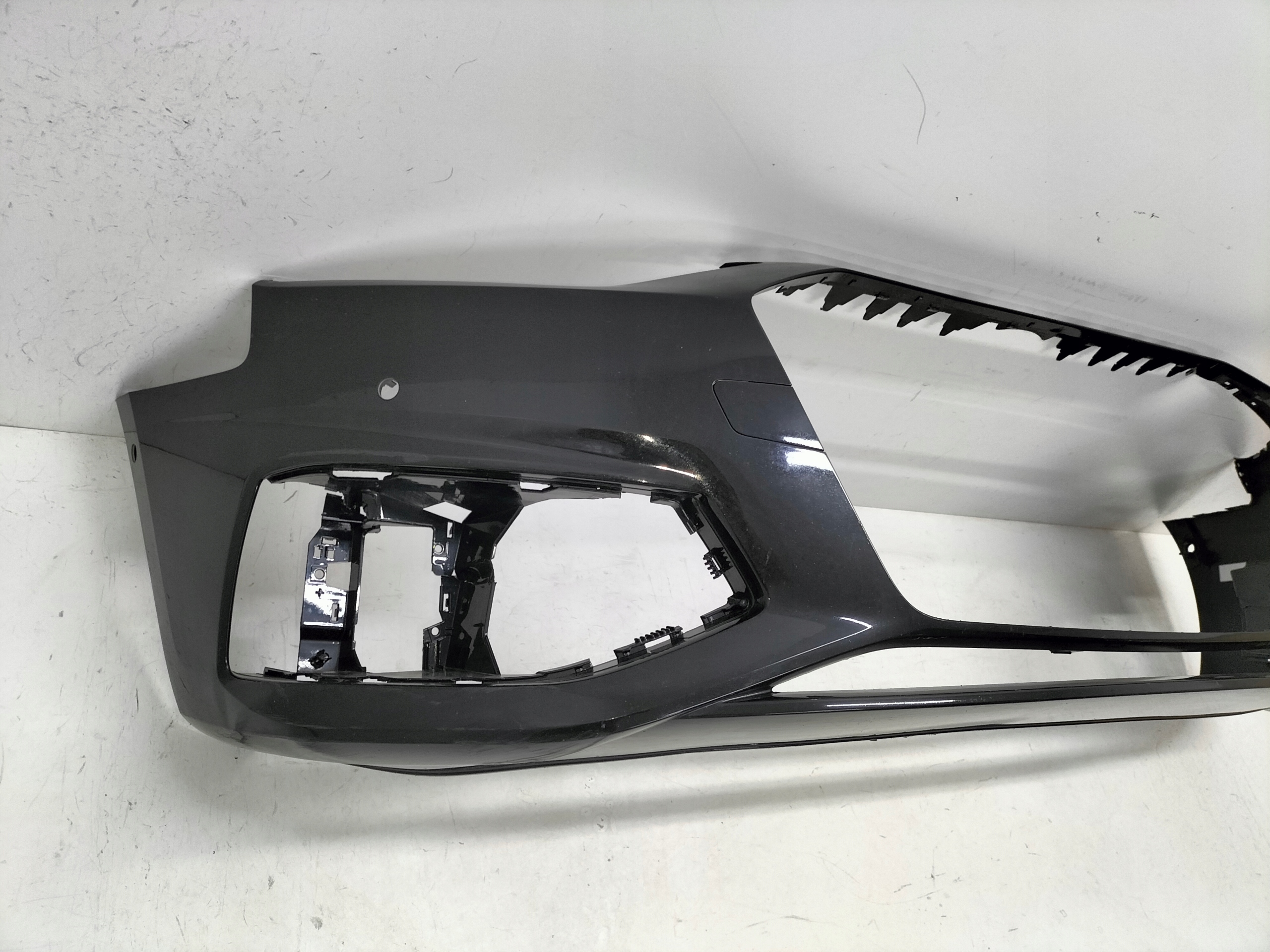 PREDNÝ NÁRAZNÍK AUDI A4 B9 LIFT 19-