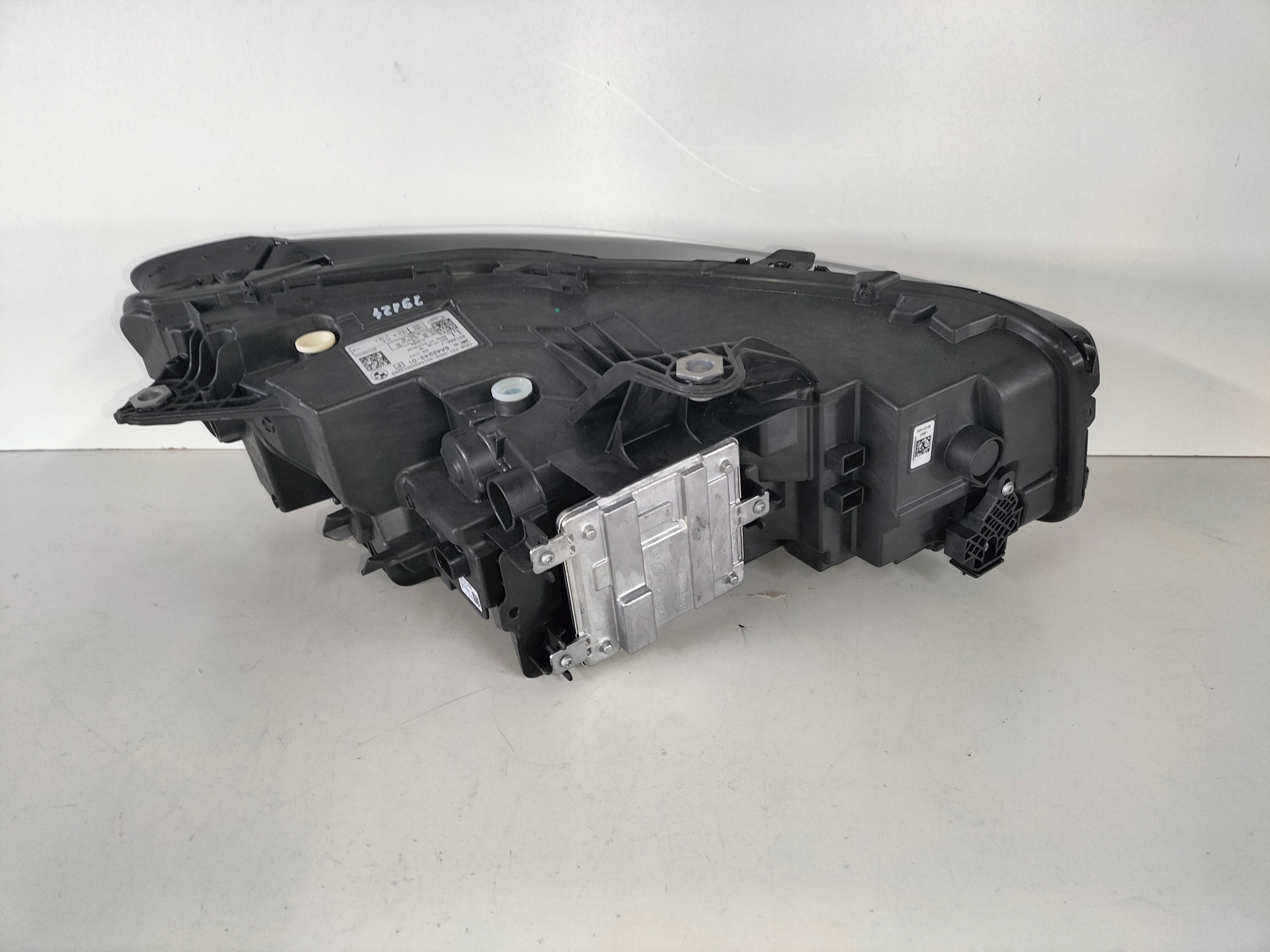 LAVE PREDNE SVETLO BMW 2 U06 ACTIVE TOURER 21-
