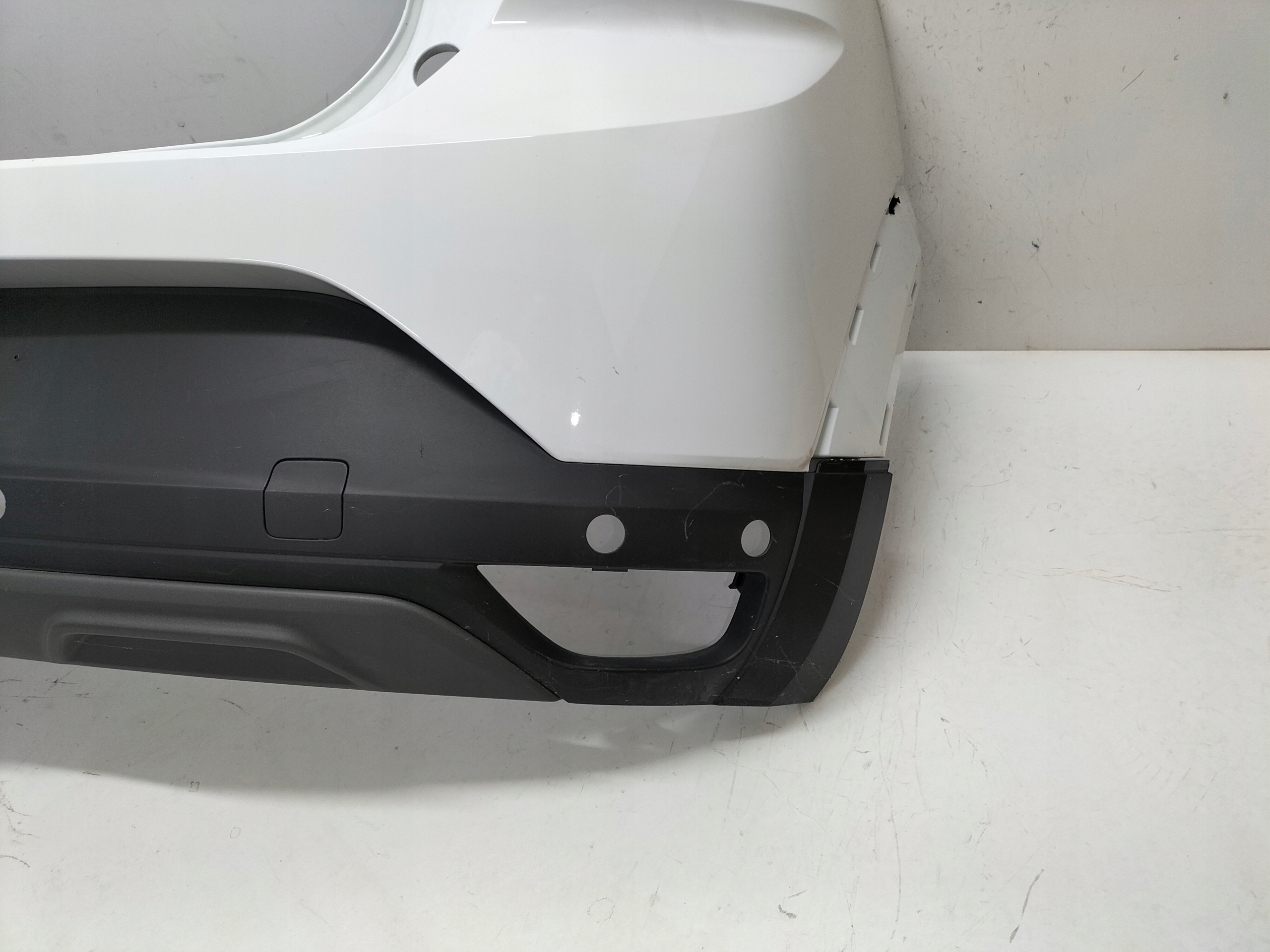 ZADNÝ NÁRAZNÍK DACIA SANDERO III 20- STEPWAY