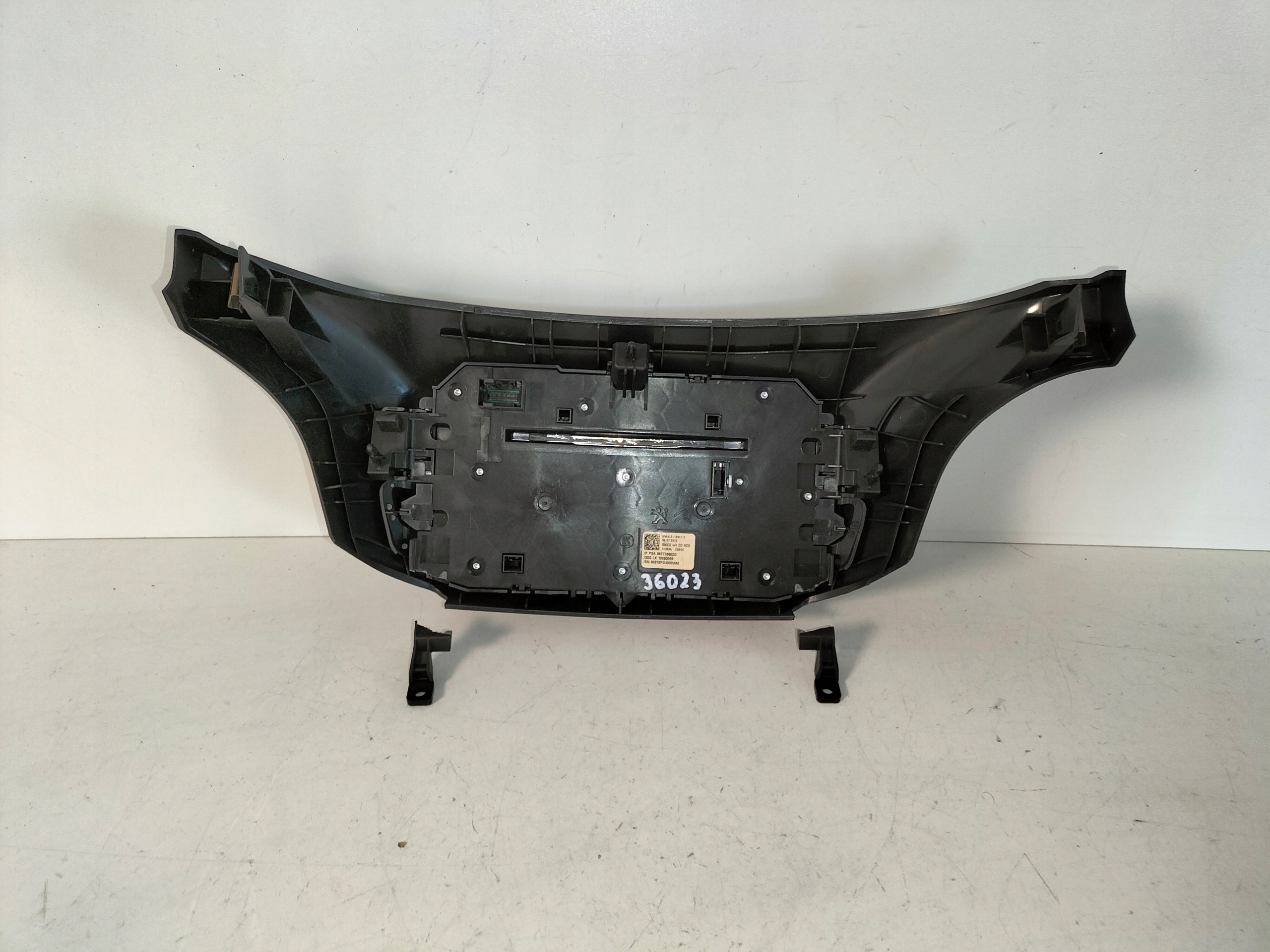PANEL VYPÍNAČ OVLÁDANIARADIA KLIMATIZACIE PEUGEOT 308 II T9 13-