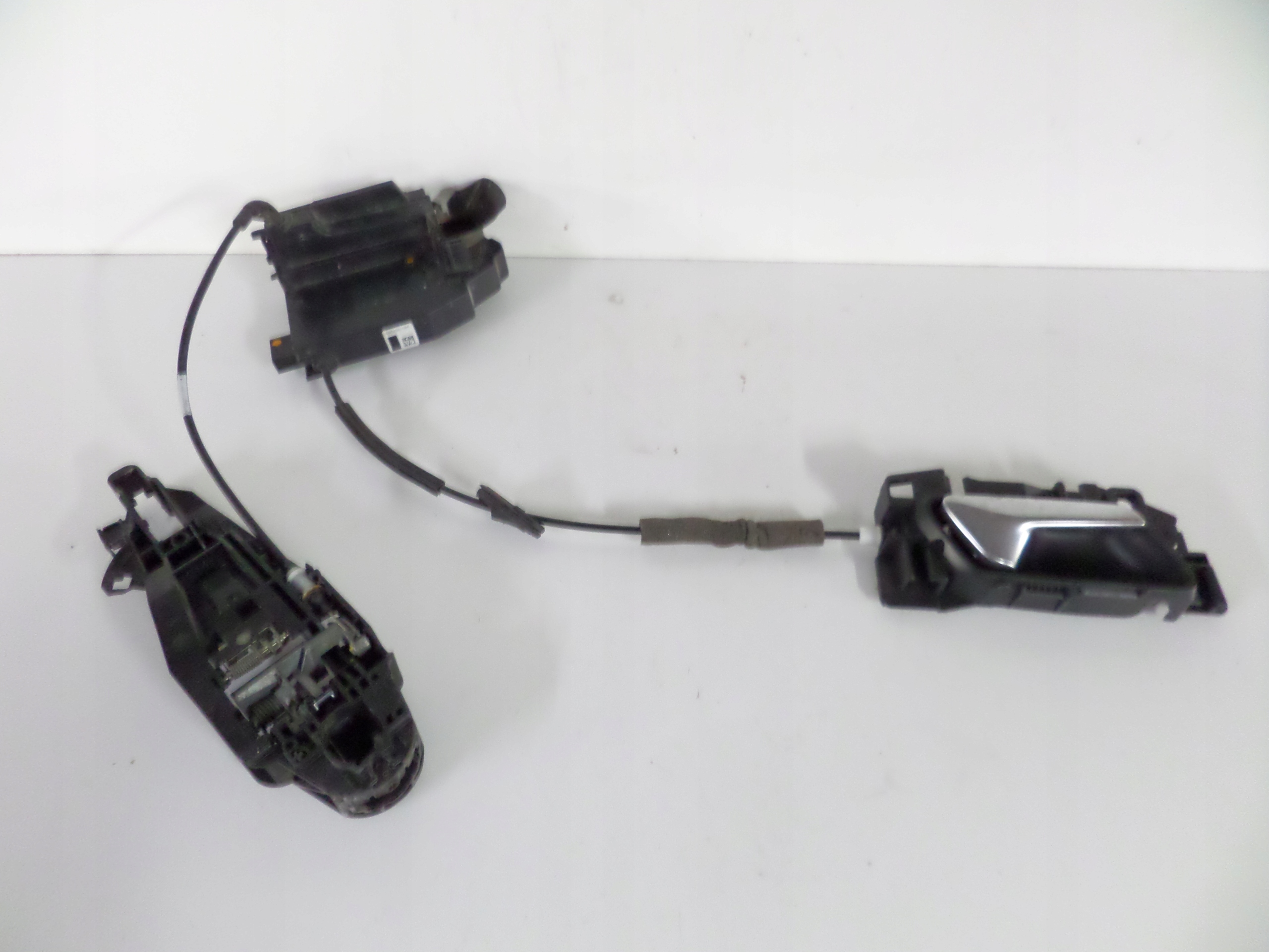 ZAMOK PRAVYCH PREDNYCH DVERI PEUGEOT 308 II T9 13-