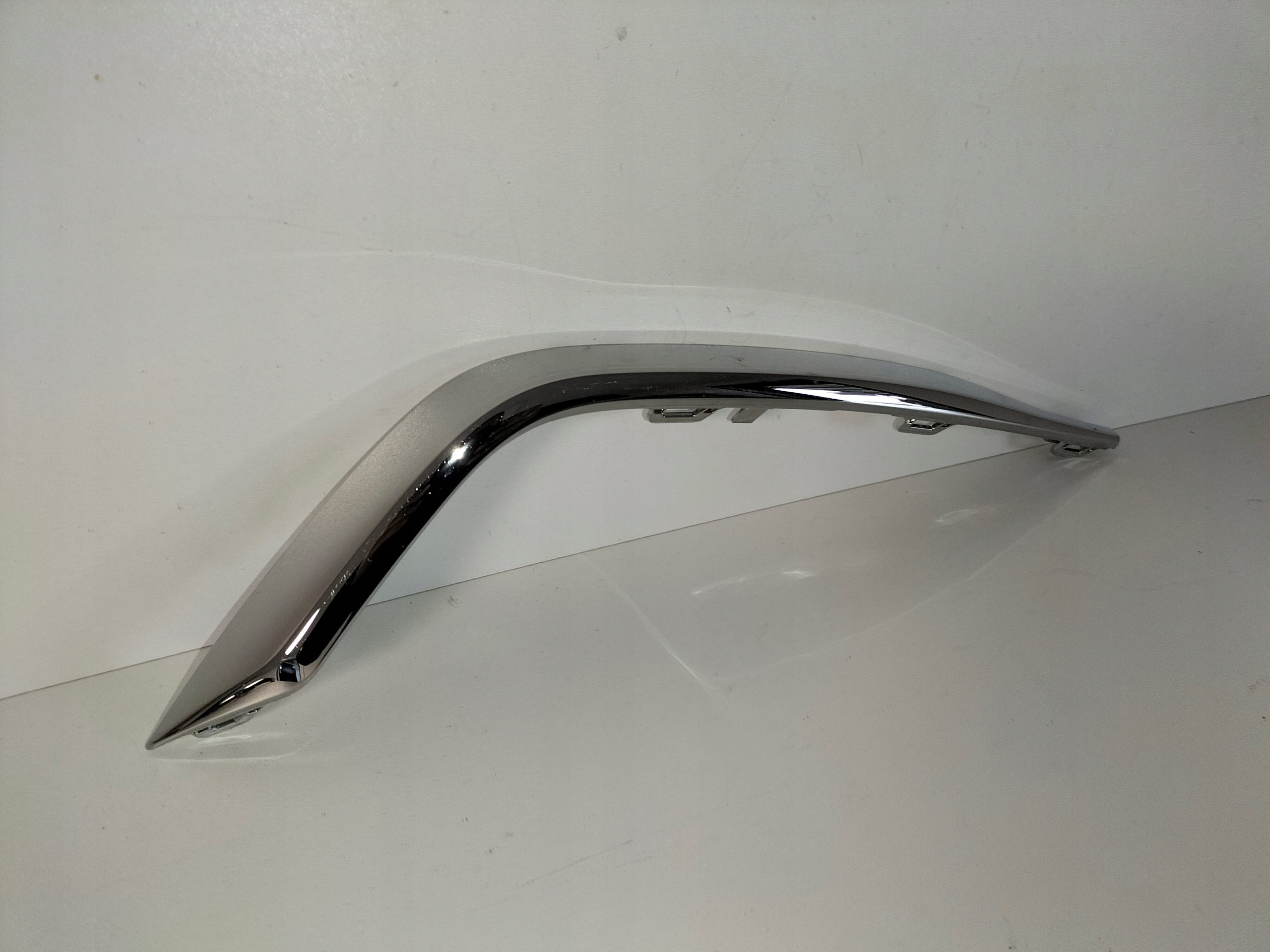 LISTA CHROM SPOJLERa NÁRAZNÍKA ZADNA LAVA VW GOLF 8 VIII LIFT 24- HB