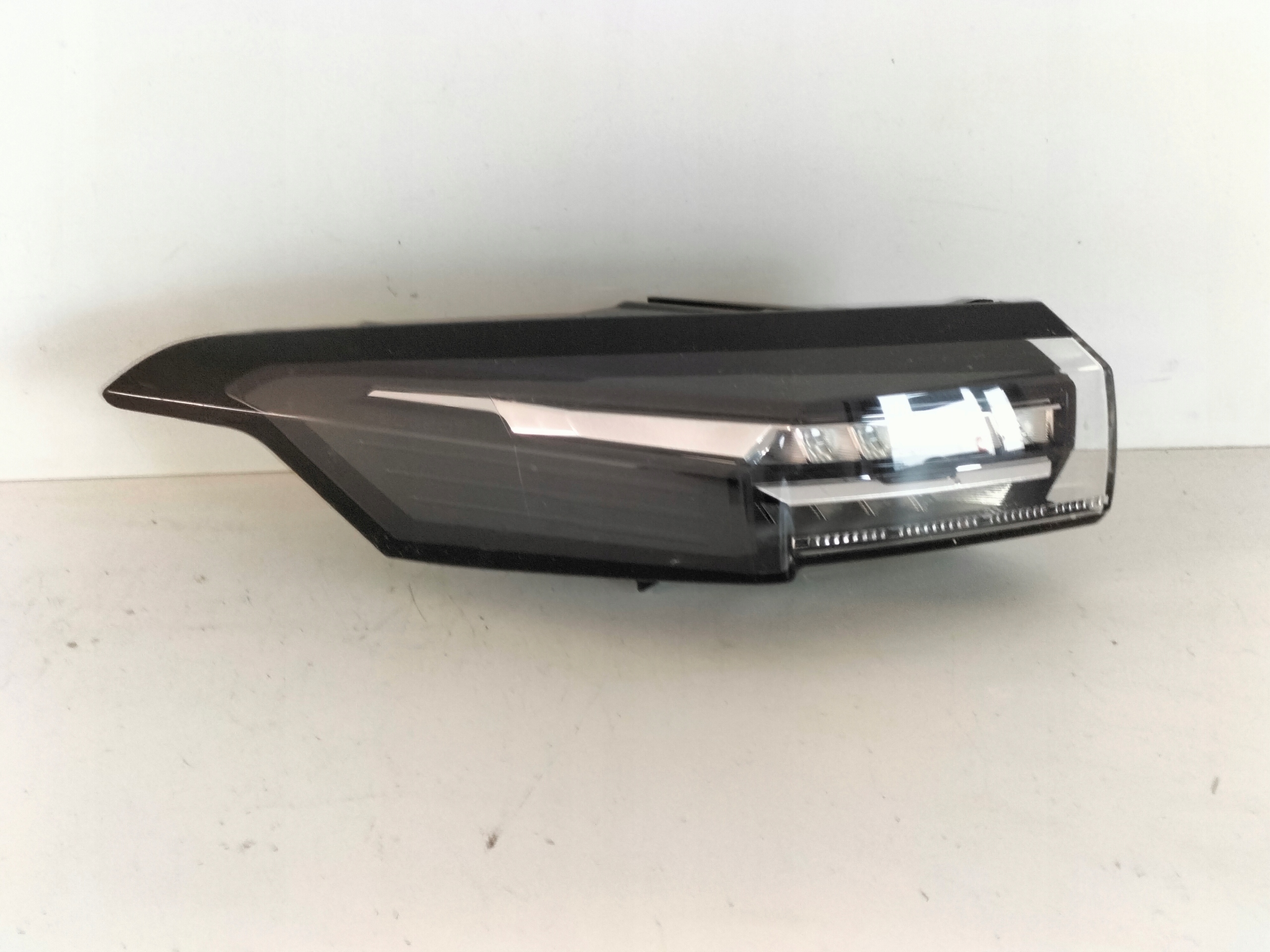 LAVE ZADNE SVETLO PEUGEOT 308 III T10 21- LED