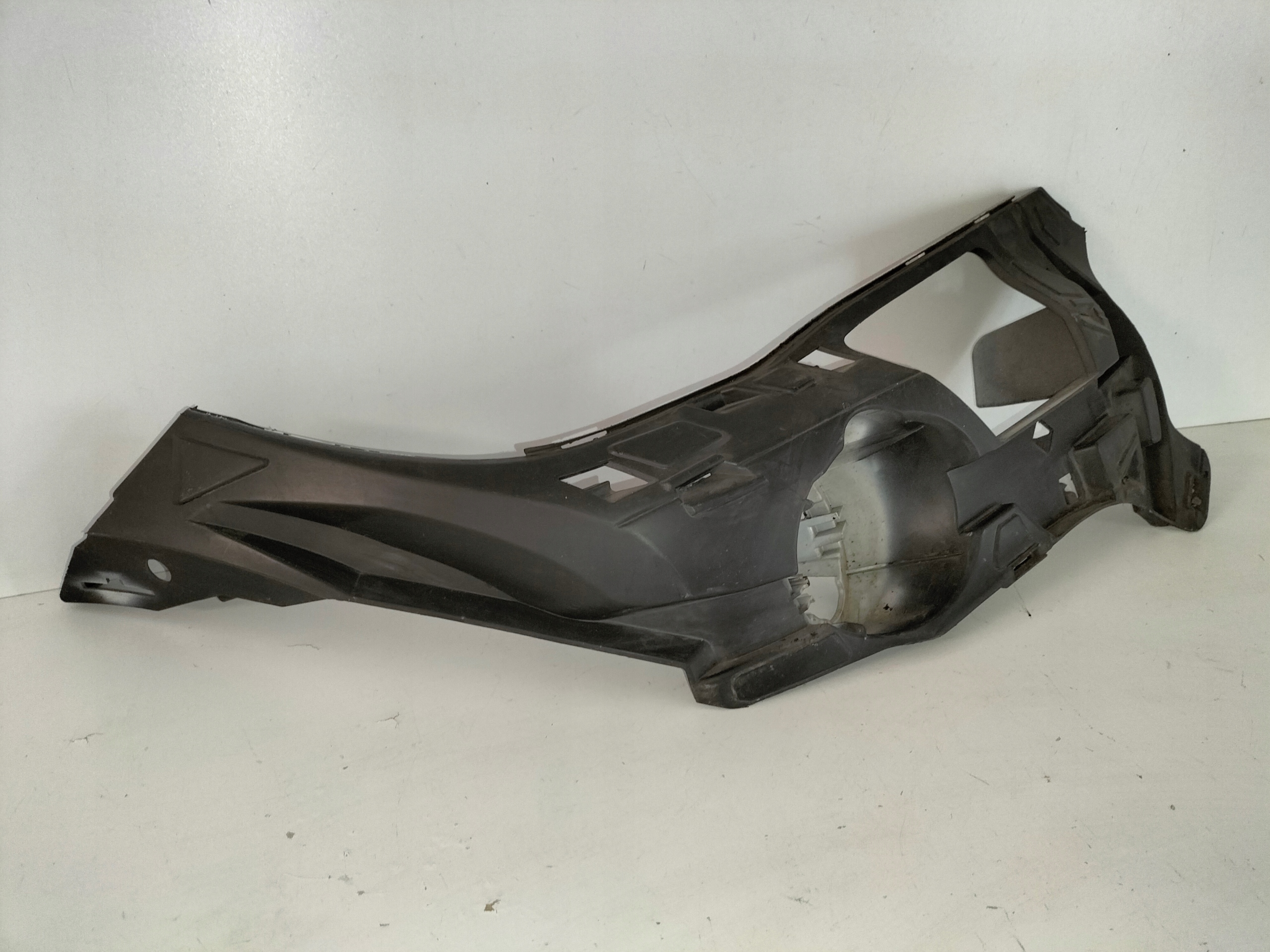 PRÍVOD DRZIAK HMLOVKAu PREDNÝ SVETLOy BMW X6 F16 14-19