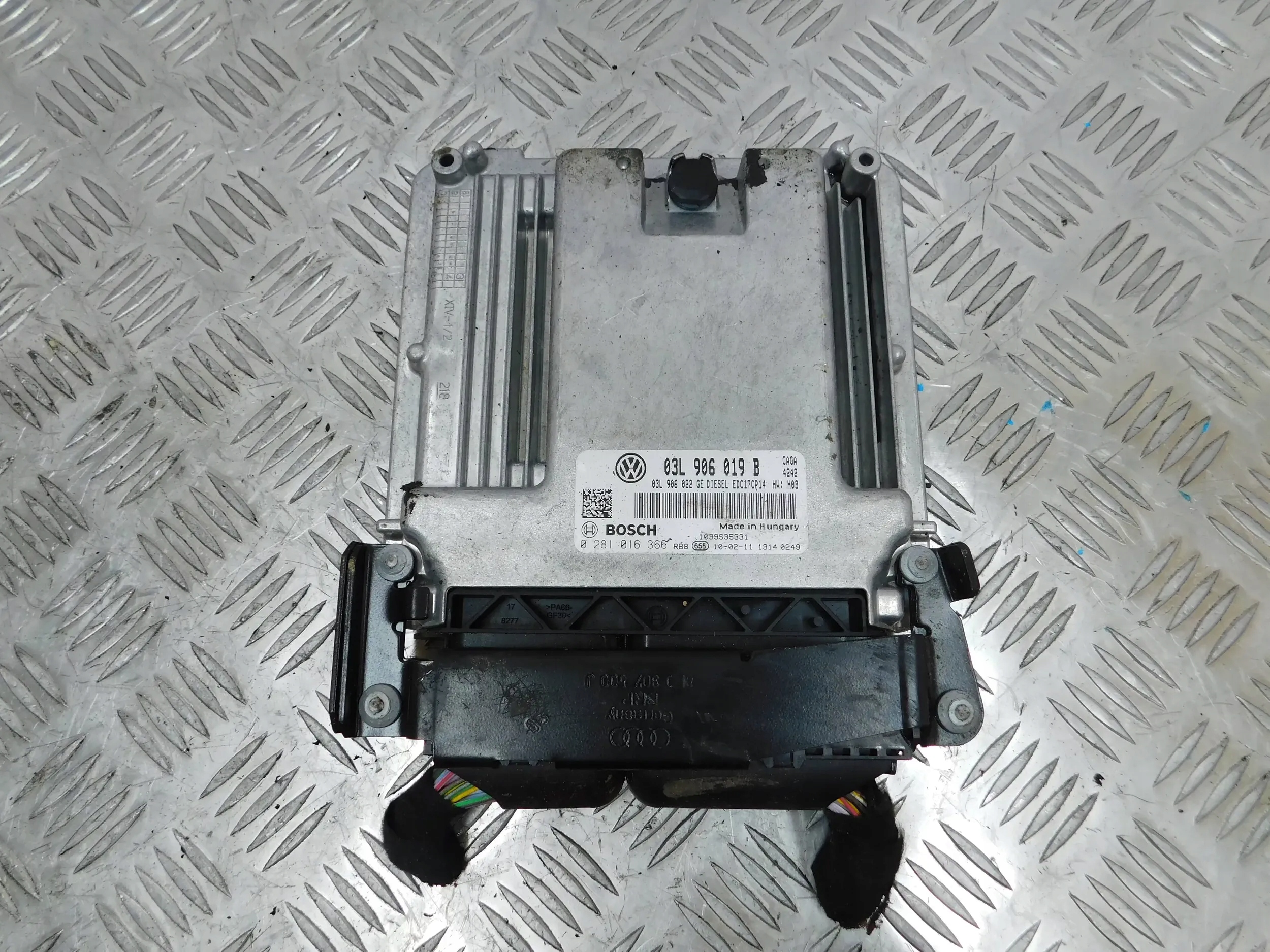 RIADIACA JEDNOTKA MOTORA SEAT EXEO 2.0 TDI 03L906019B