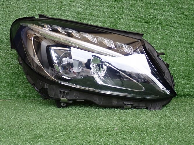 MERCEDES W205 C-KLASA PERFORMANCE PRAVE PREDNE SVETLO A2059062604