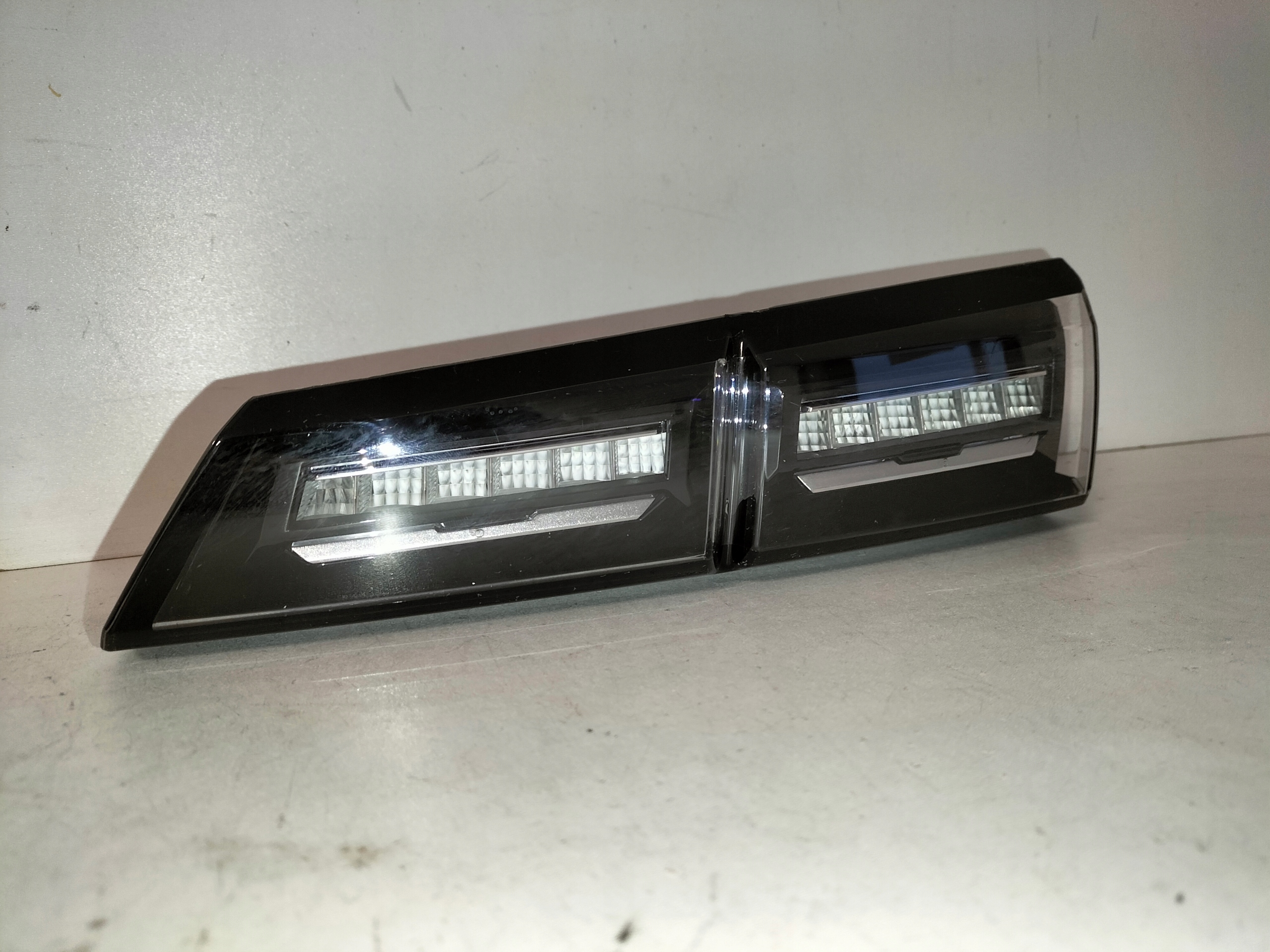 PRAVE ZADNE SVETLO PEUGEOT 308 III T10 21-